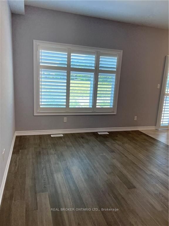 5672 Dorchester Road 14 Upper Level Property Photo 6