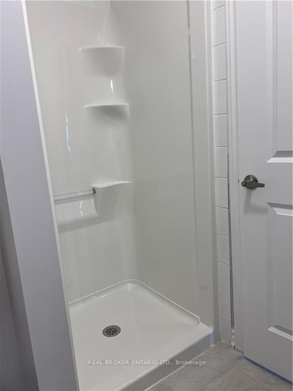 5672 Dorchester Road 14 Upper Level Property Photo 9