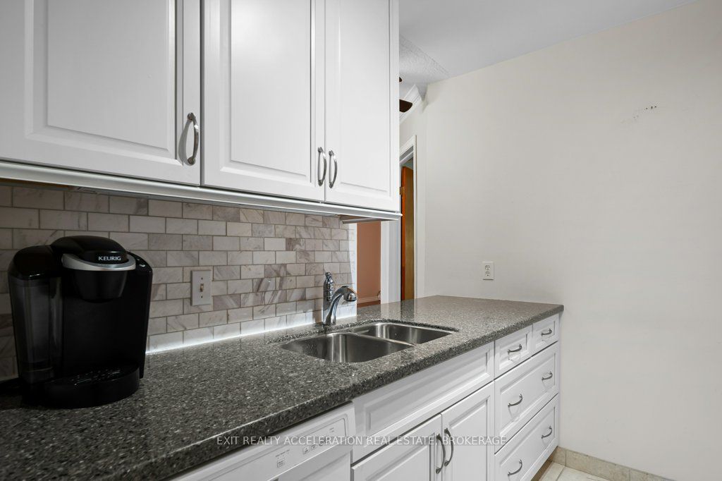 11 Centre Street S 103 Property Photo 20