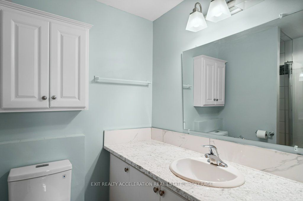 11 Centre Street S 103 Property Photo 32