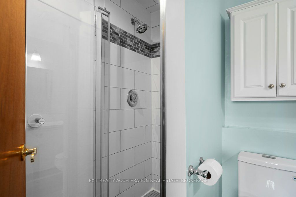 11 Centre Street S 103 Property Photo 33
