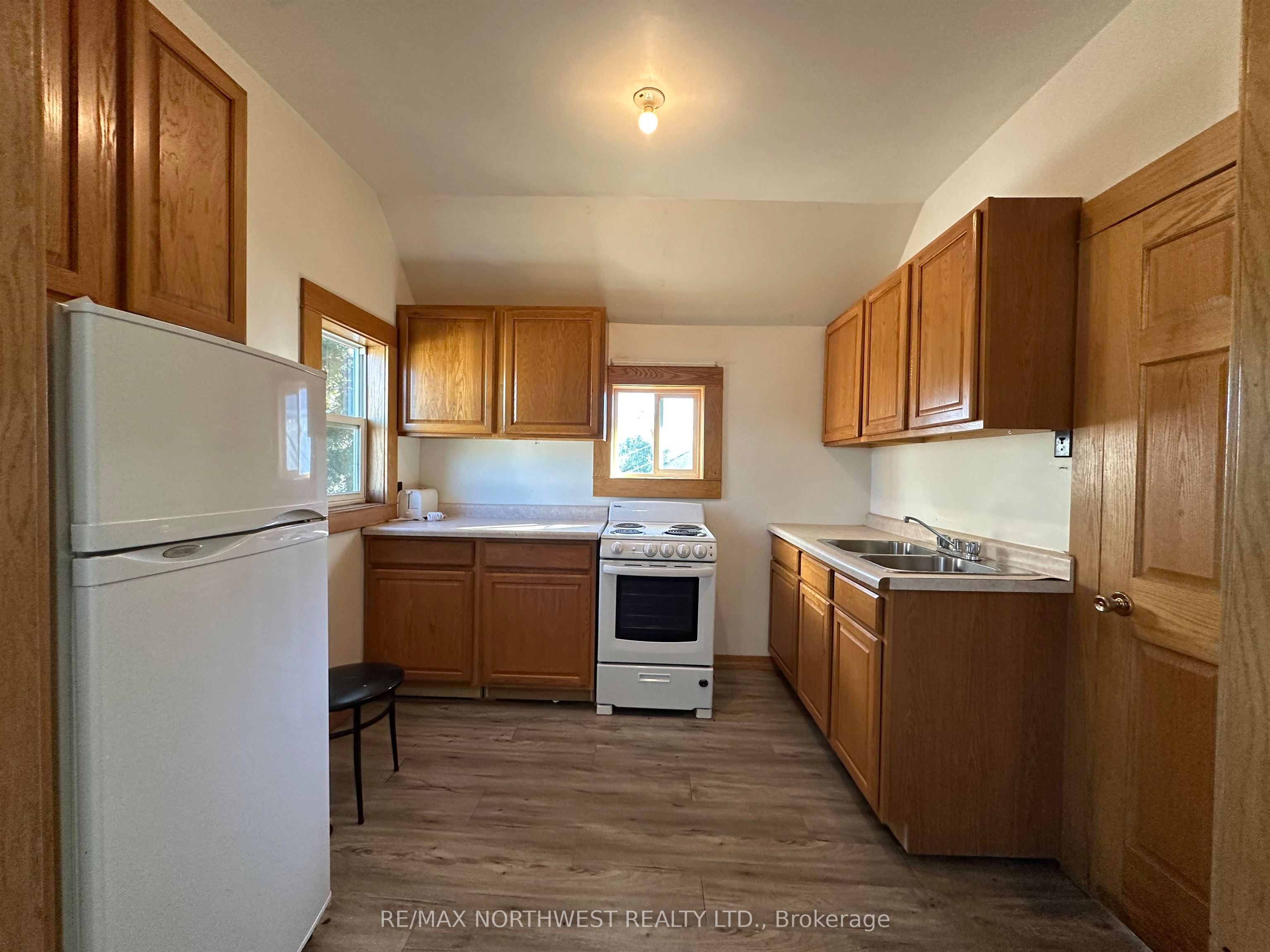 314 First Street E Property Photo 12