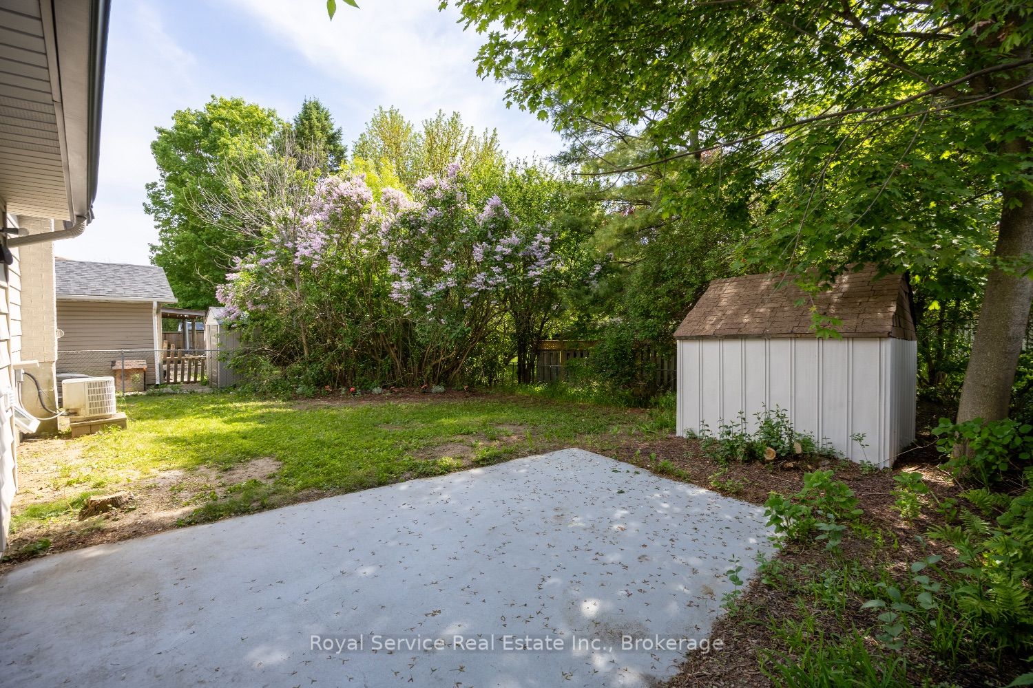 567 Daintry Crescent Property Photo 40