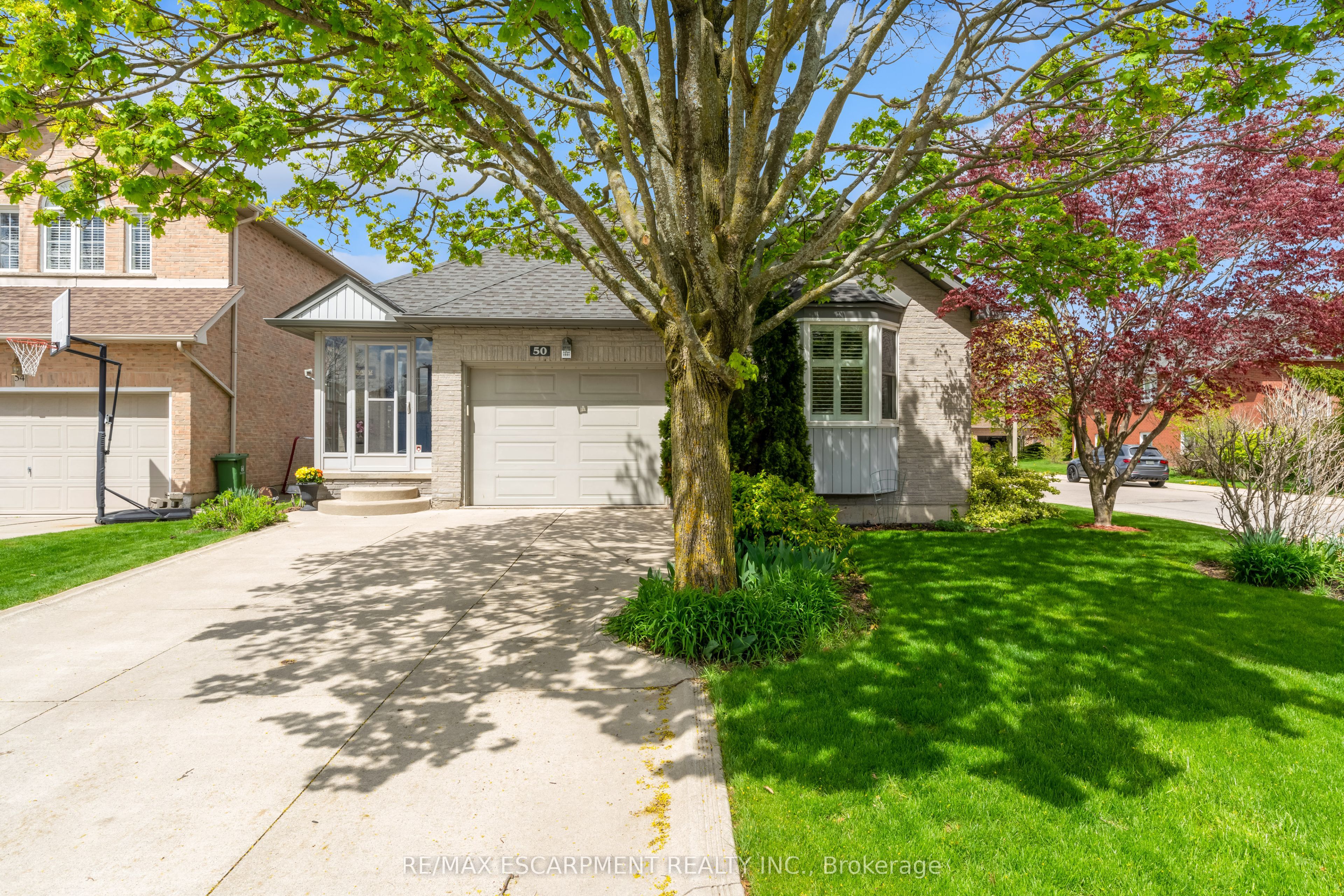 50 Spadara Drive Property Photo 2