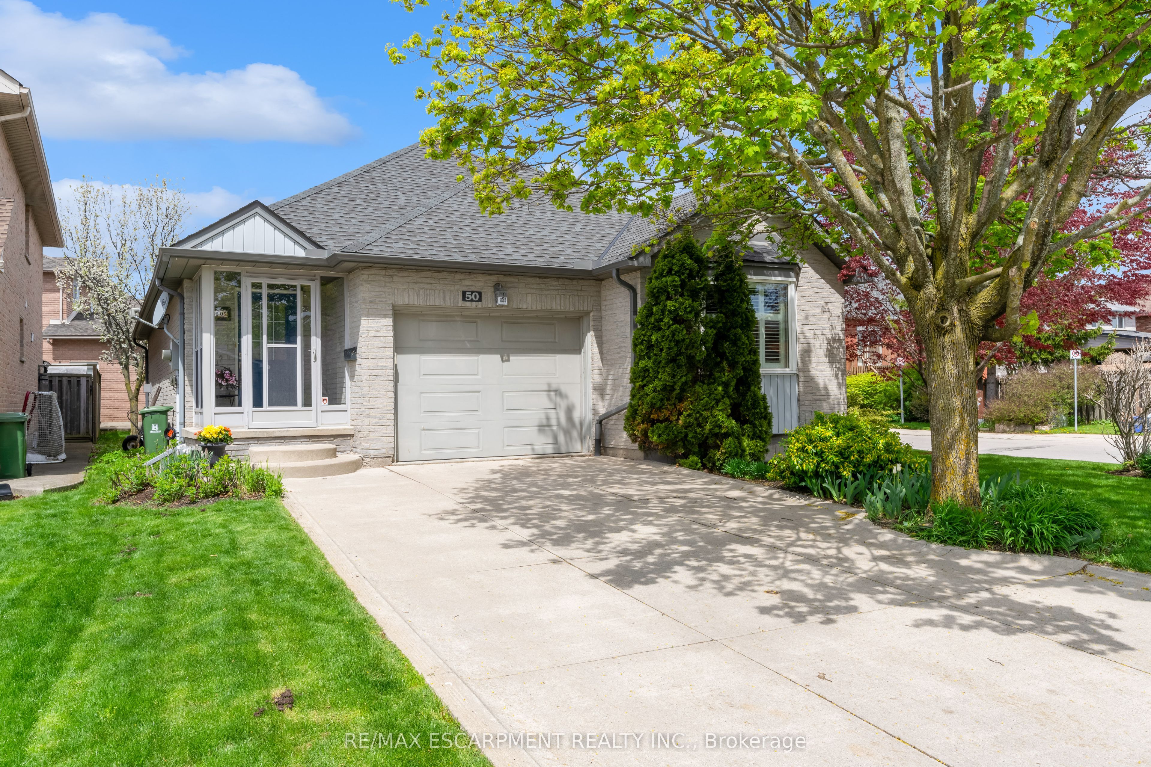 50 Spadara Drive Property Photo 3