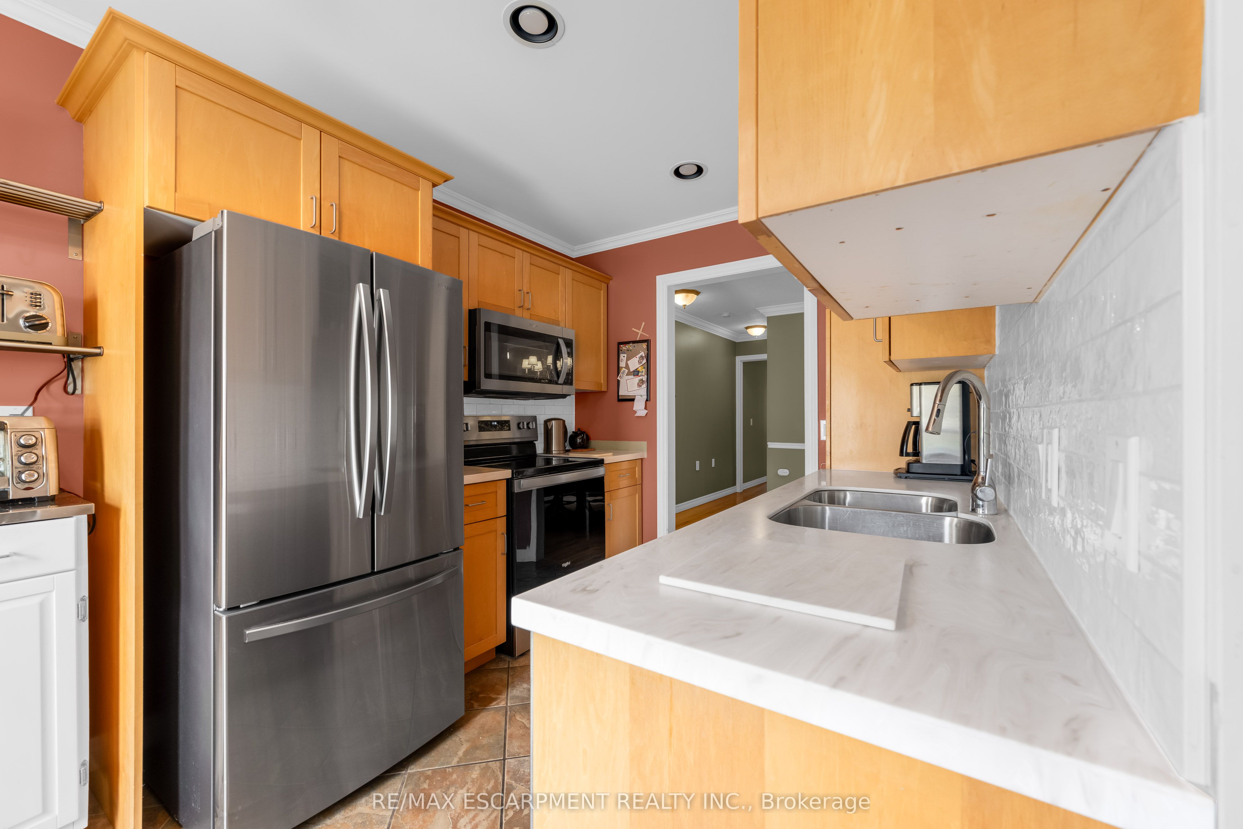 50 Spadara Drive Property Photo 12