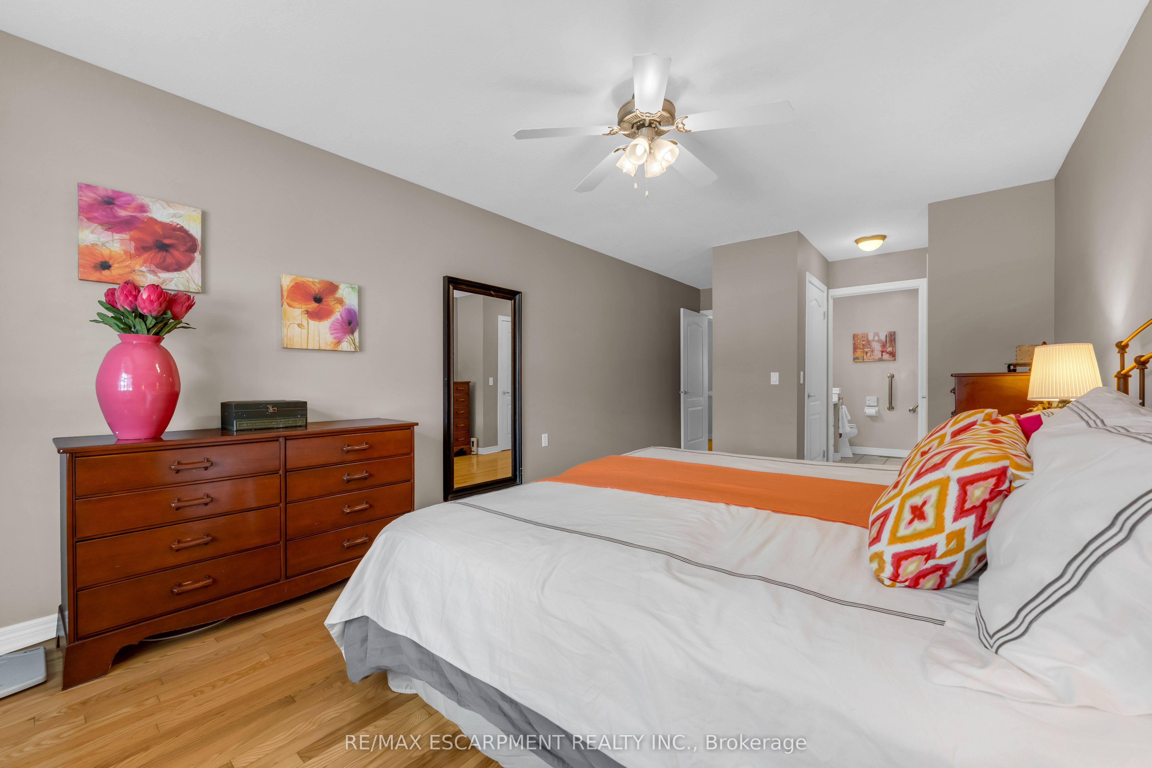 50 Spadara Drive Property Photo 16