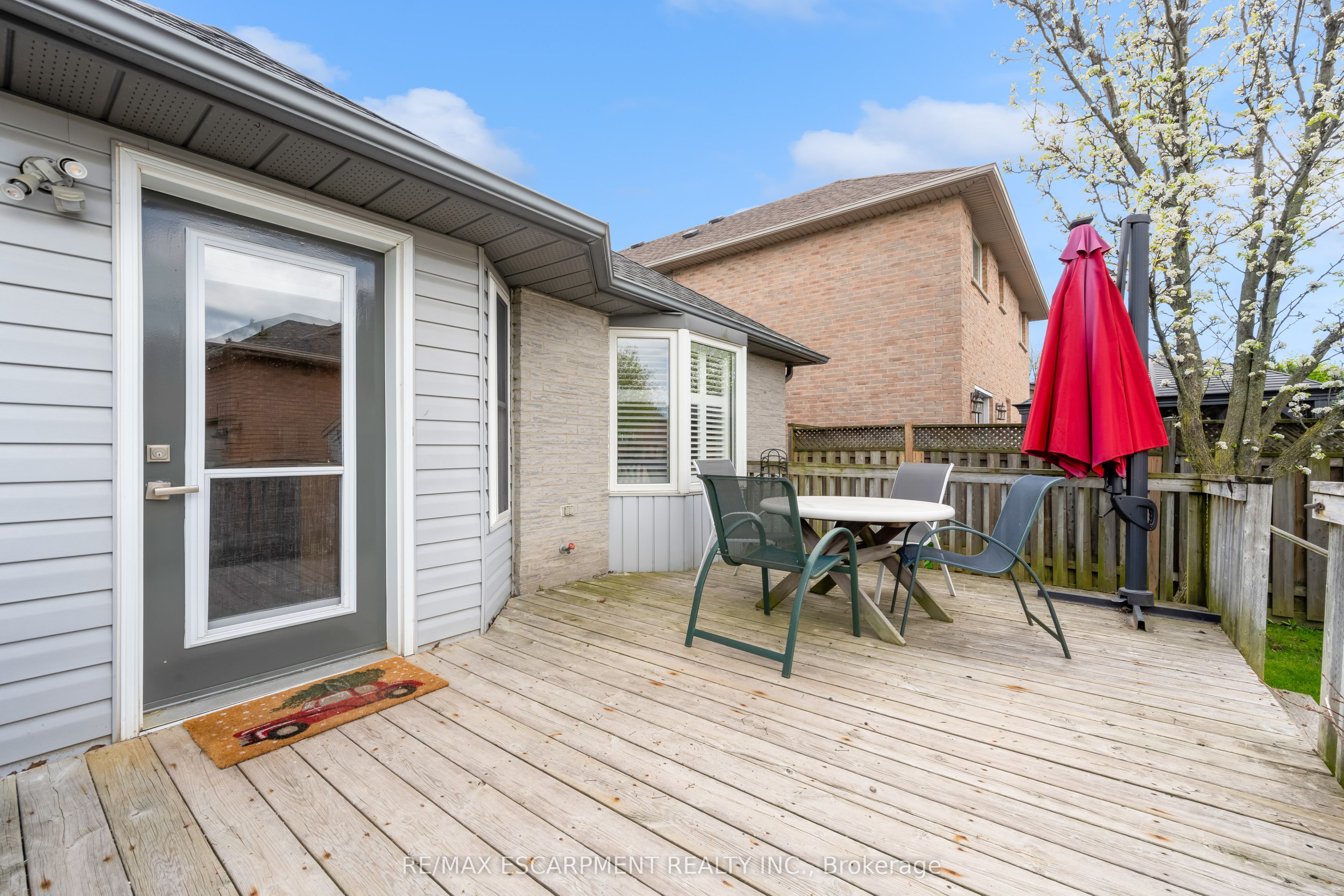 50 Spadara Drive Property Photo 32