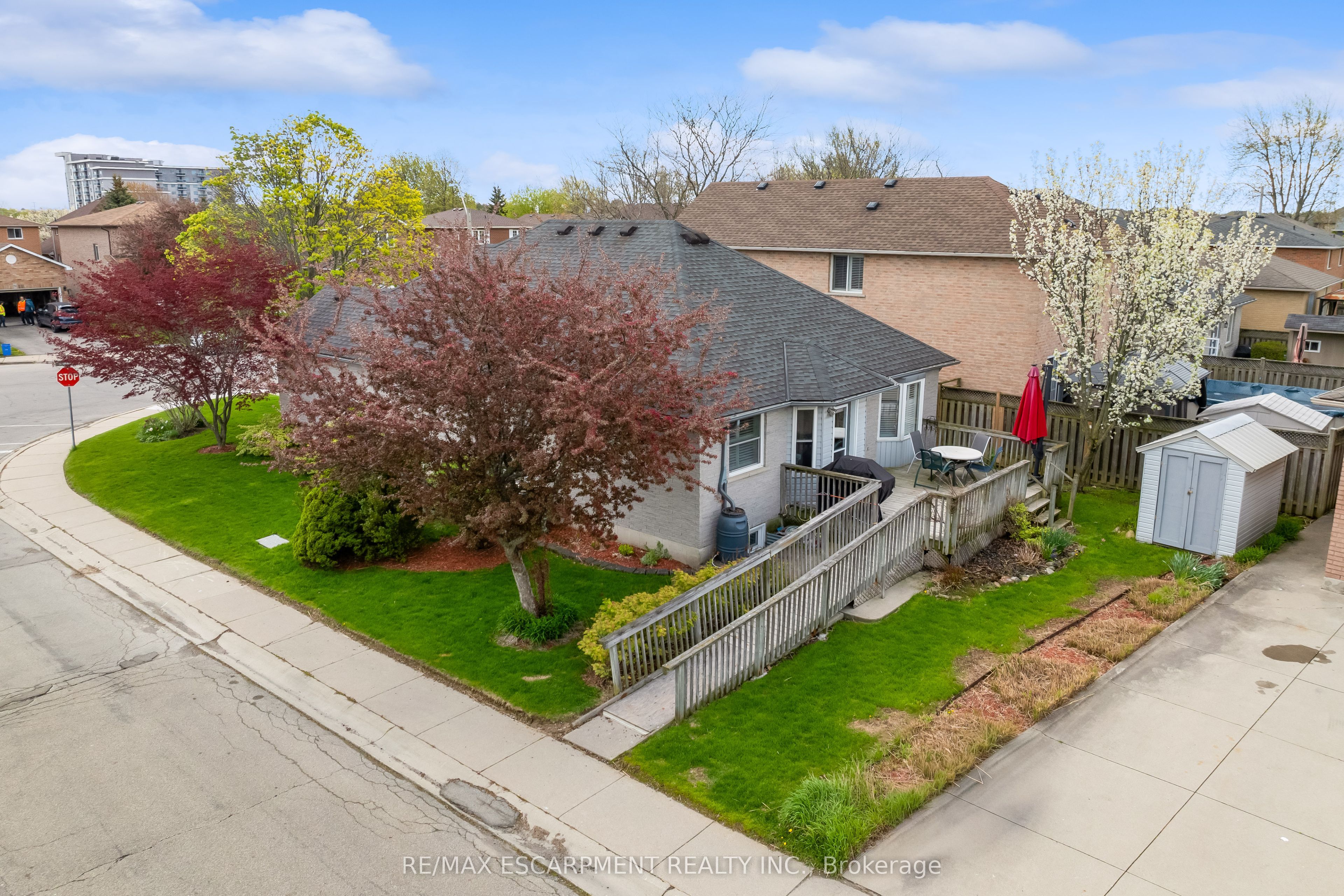 50 Spadara Drive Property Photo 34