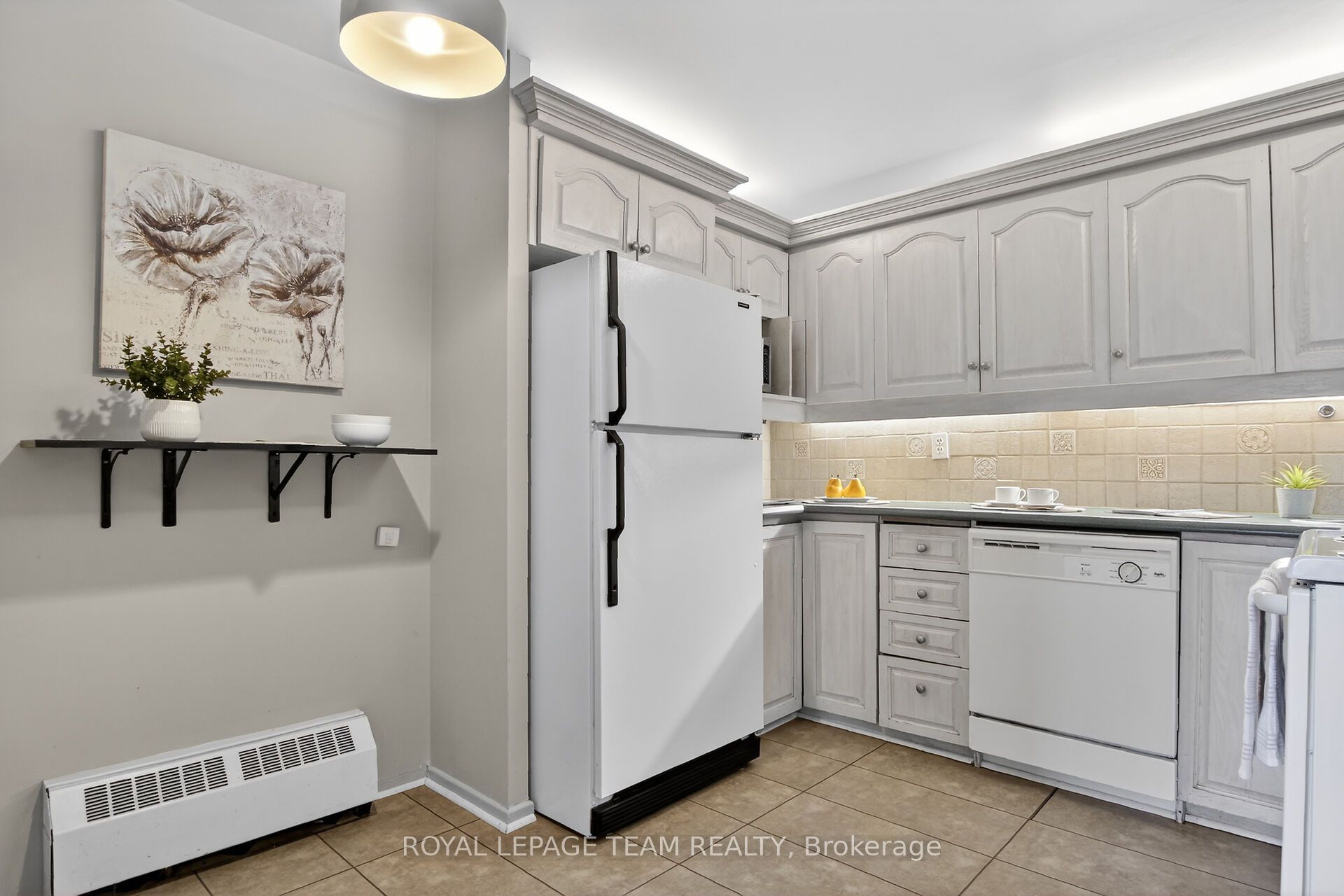 373 Laurier Avenue E 505 Property Photo 4