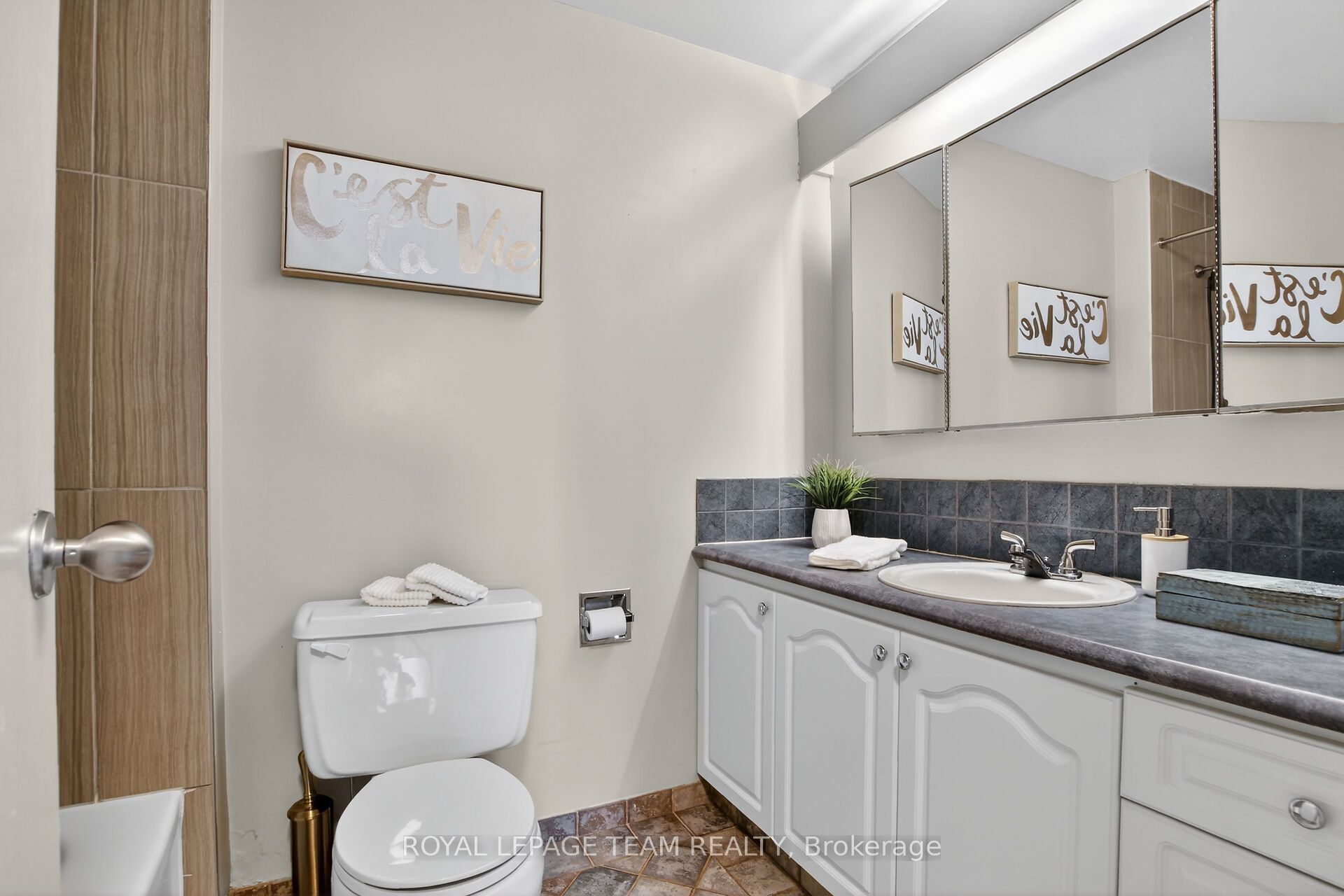373 Laurier Avenue E 505 Property Photo 33