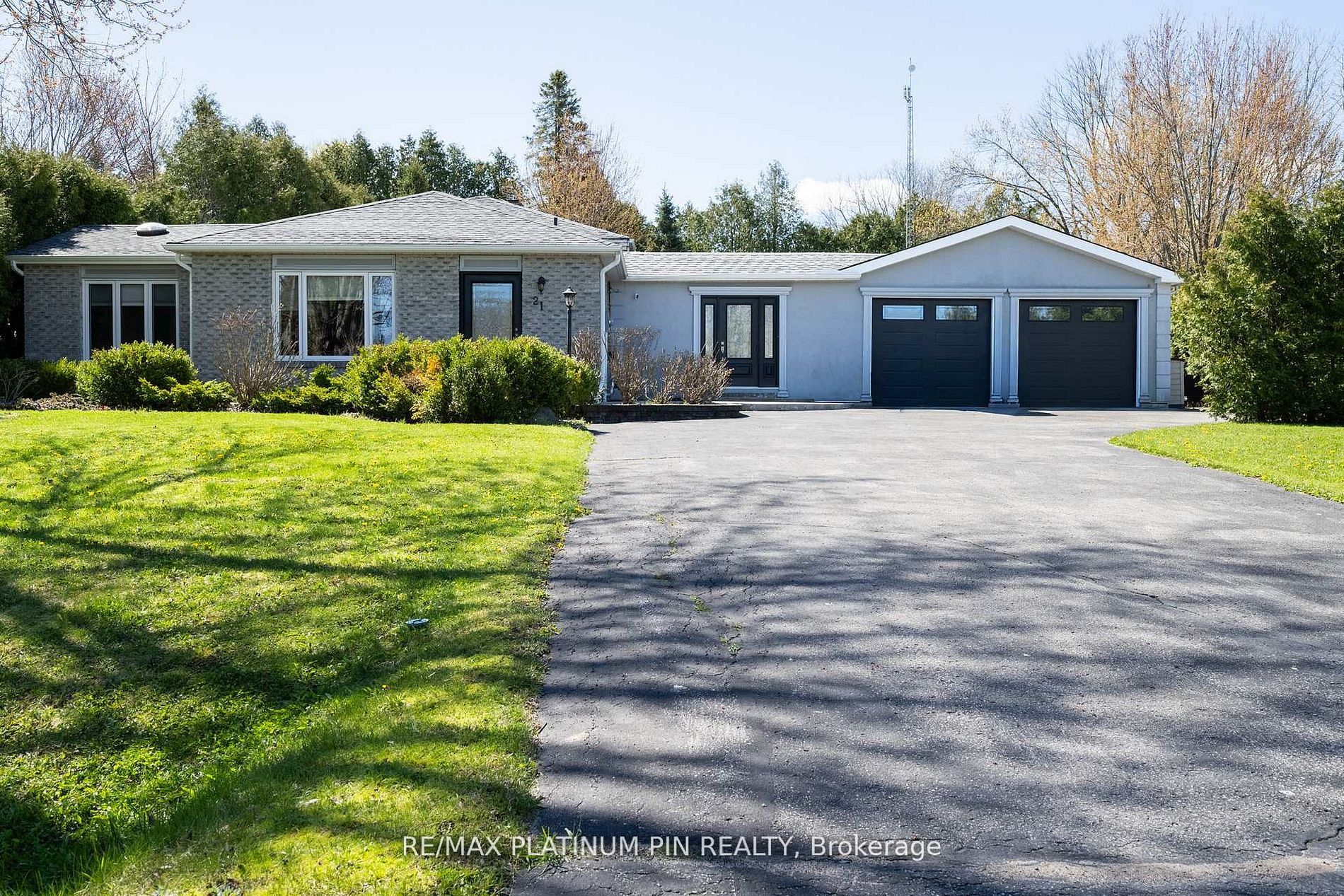 21 Longfield Drive Property Photo 1