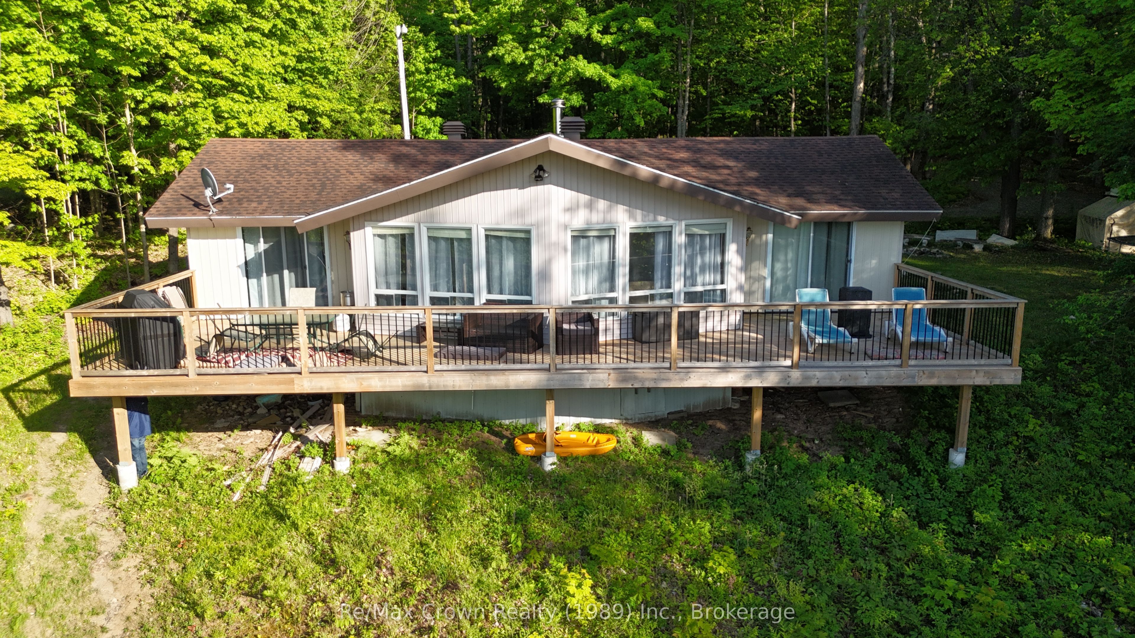 581 Limberlost Point Road Property Photo 1