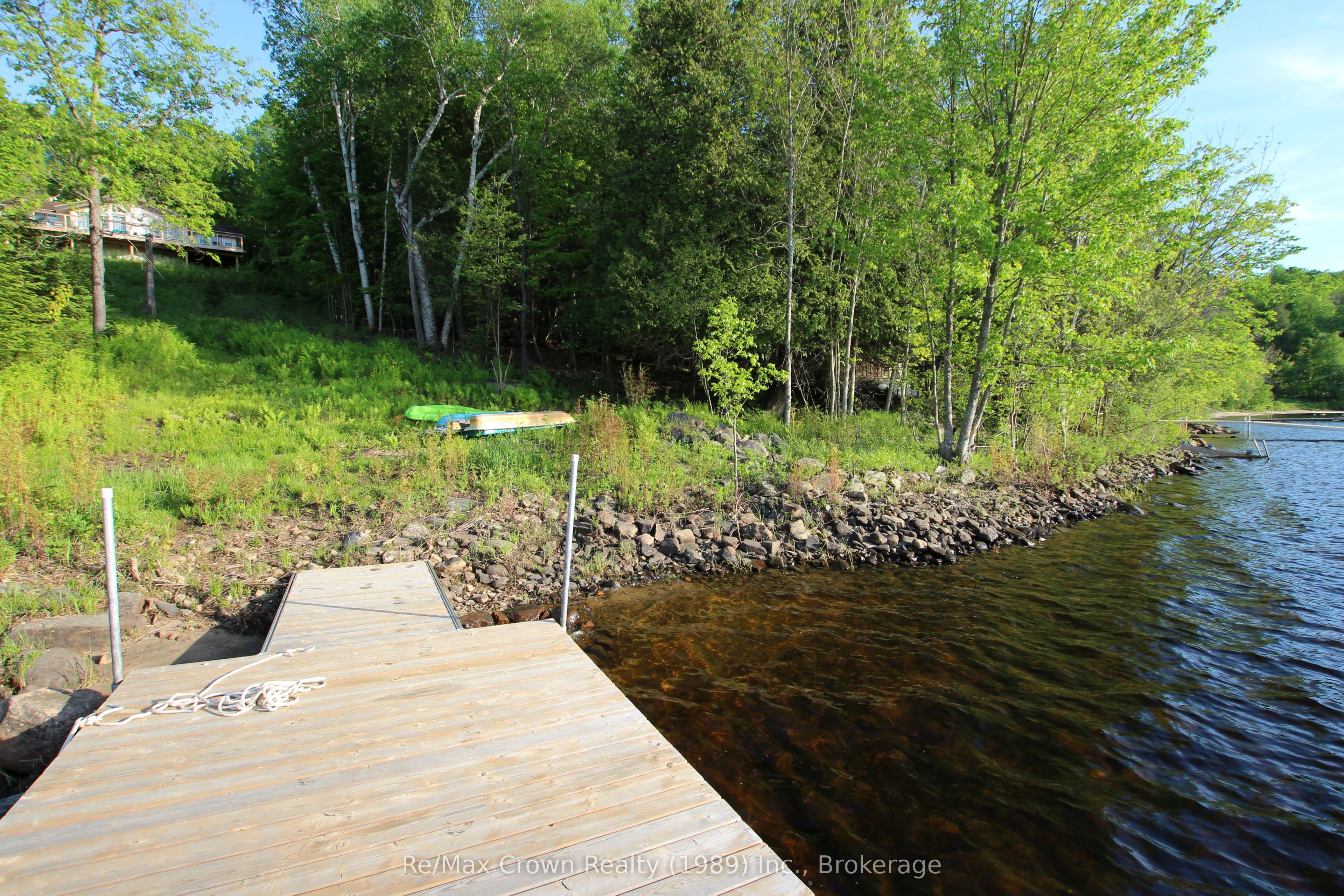 581 Limberlost Point Road Property Photo 7