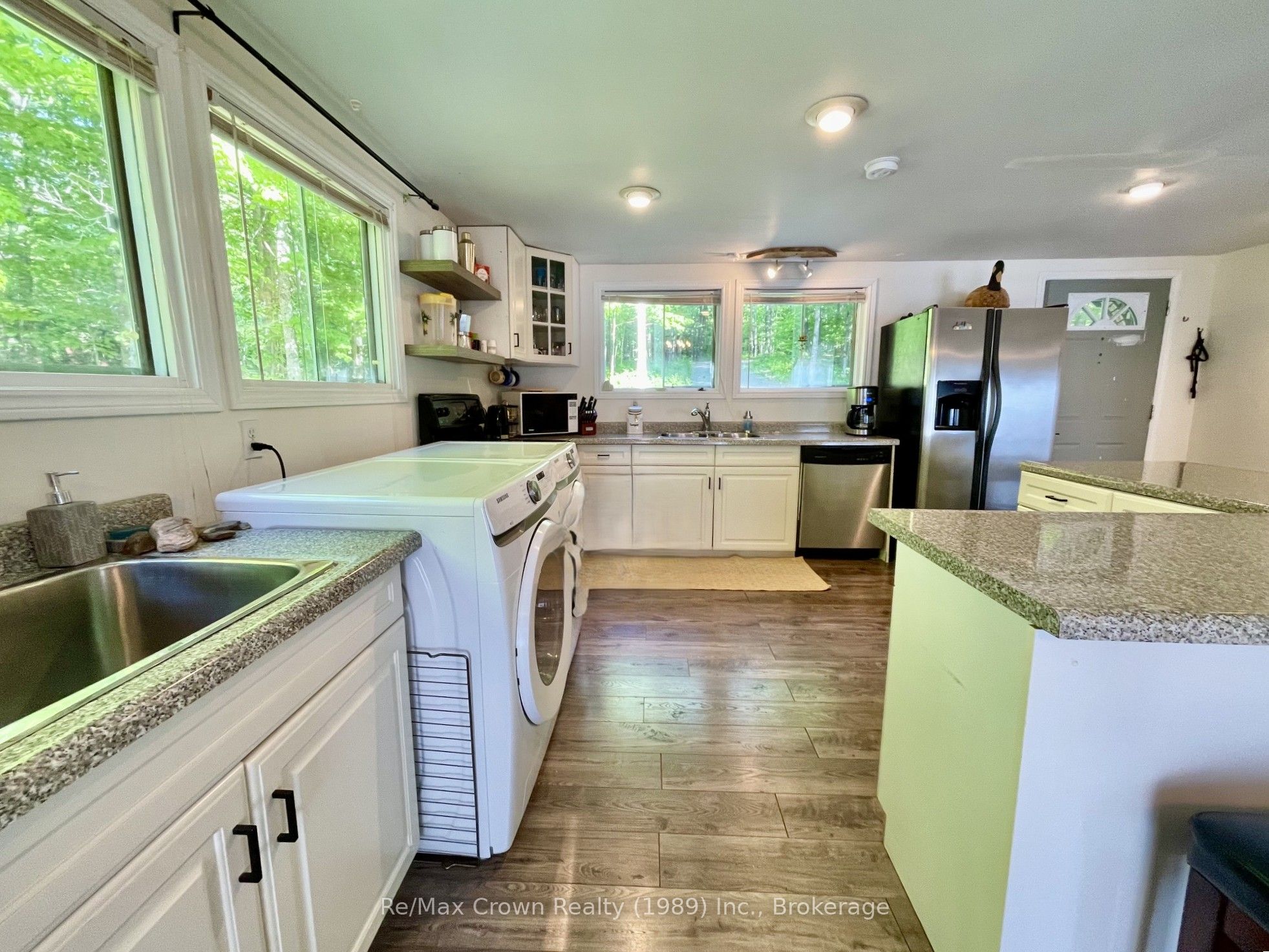 581 Limberlost Point Road Property Photo 13