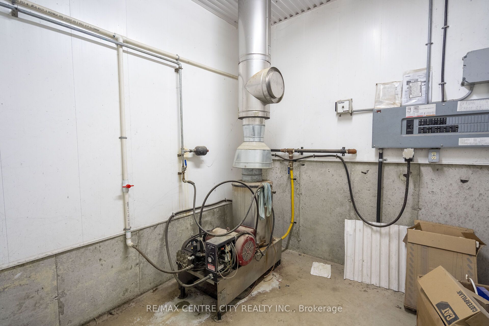13875 Gosnell Line Property Photo 17