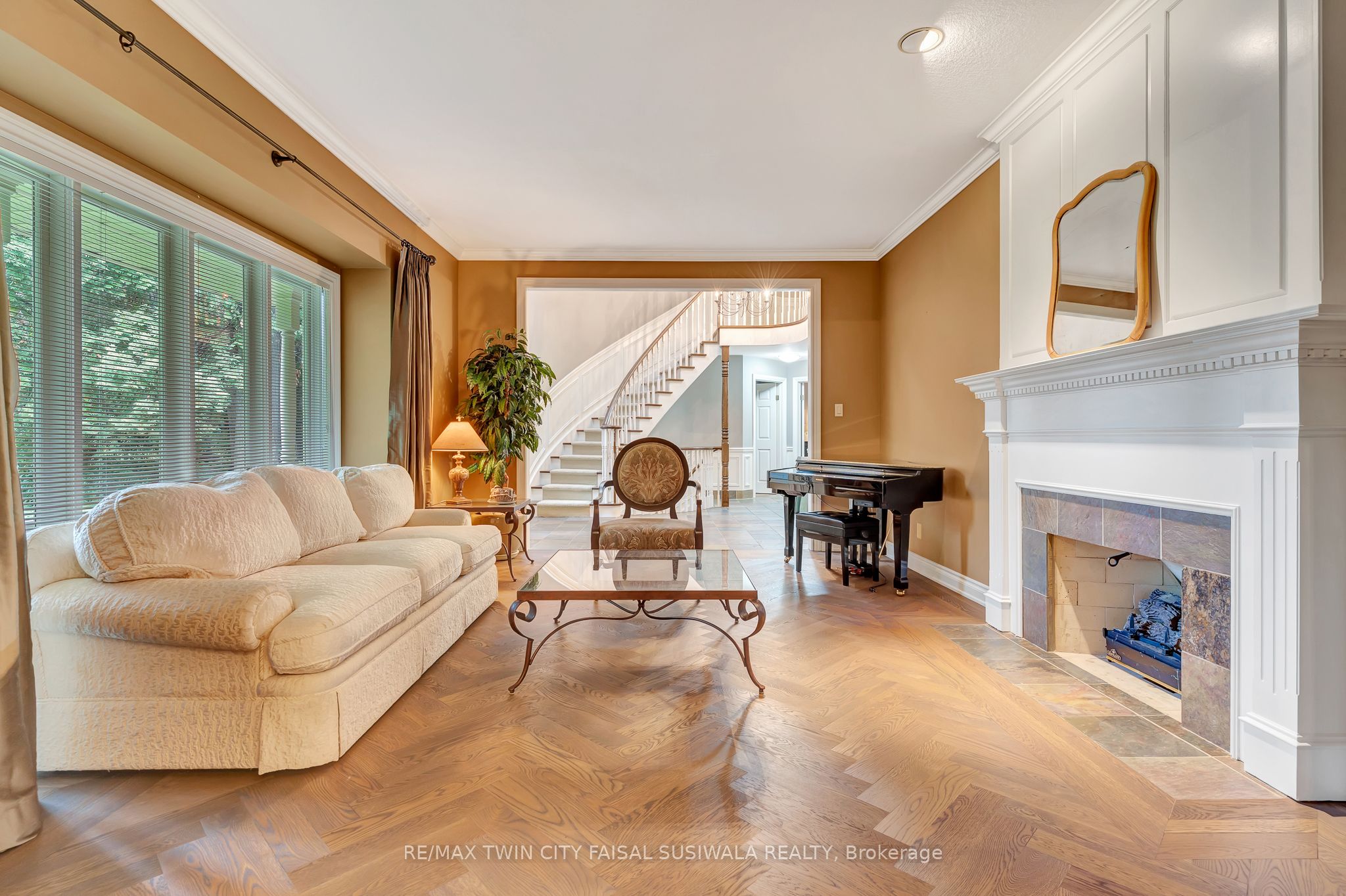 22 Deerpath Court Property Photo 13