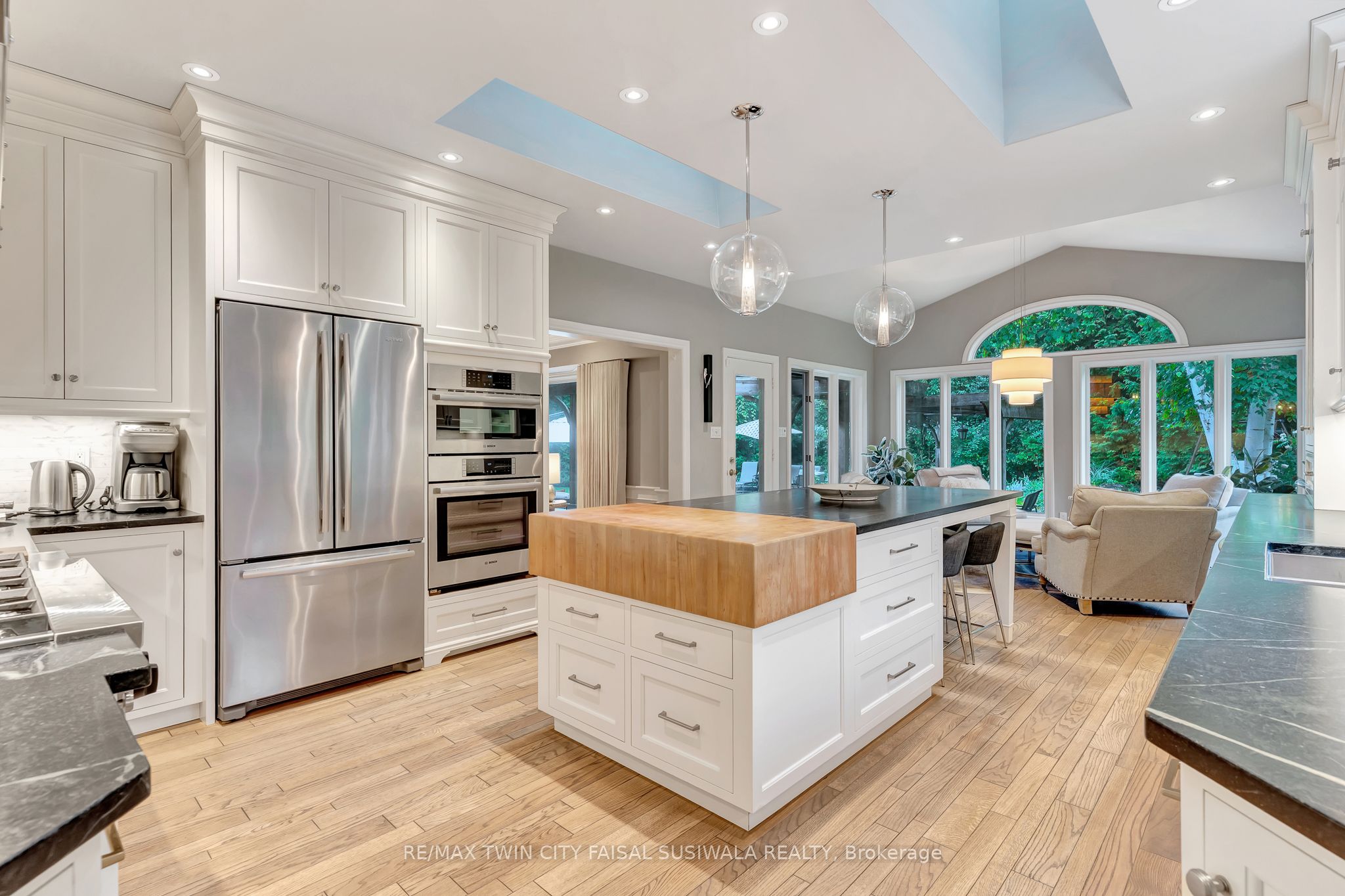 22 Deerpath Court Property Photo 16