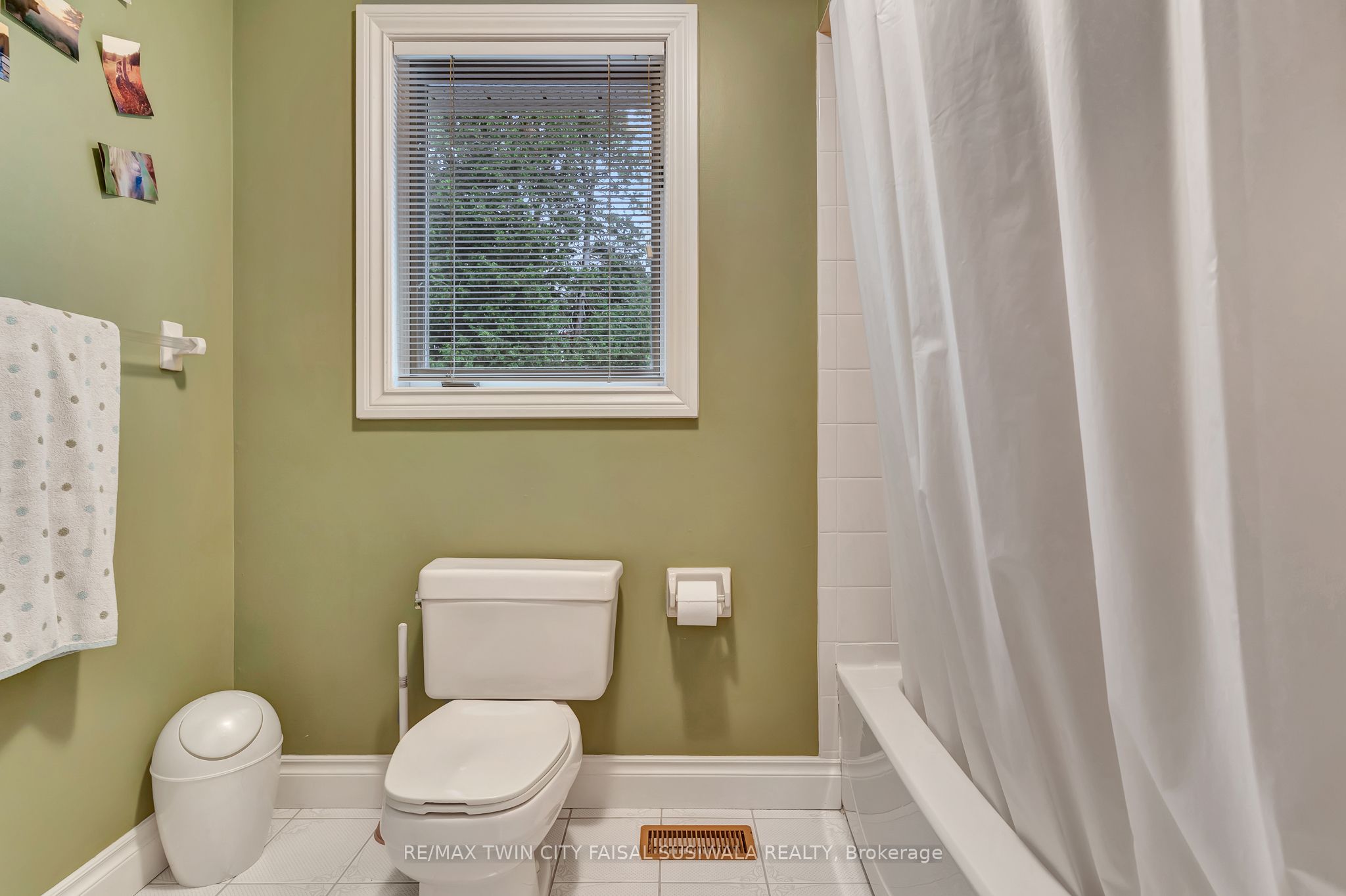 22 Deerpath Court Property Photo 33