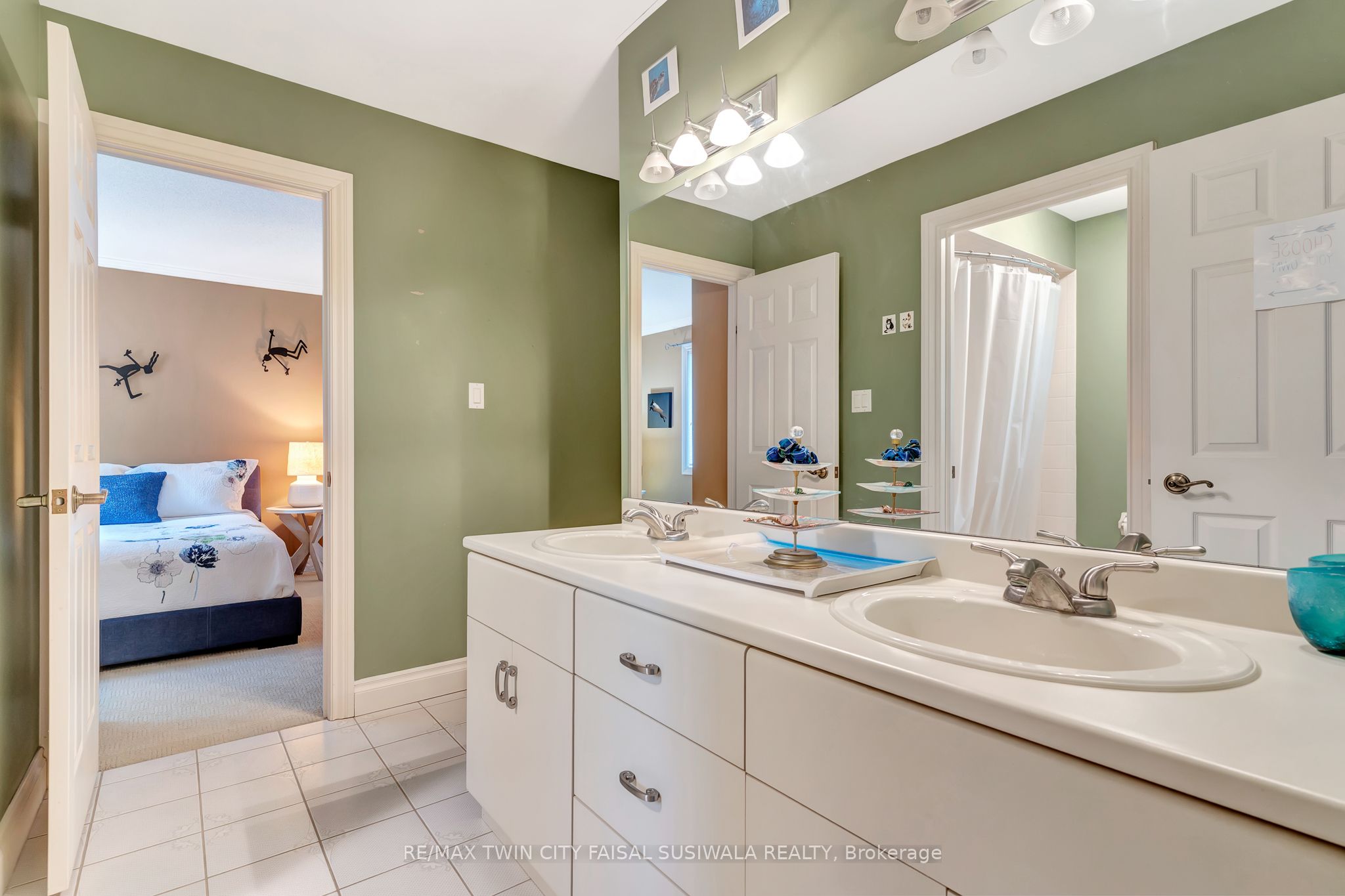 22 Deerpath Court Property Photo 34