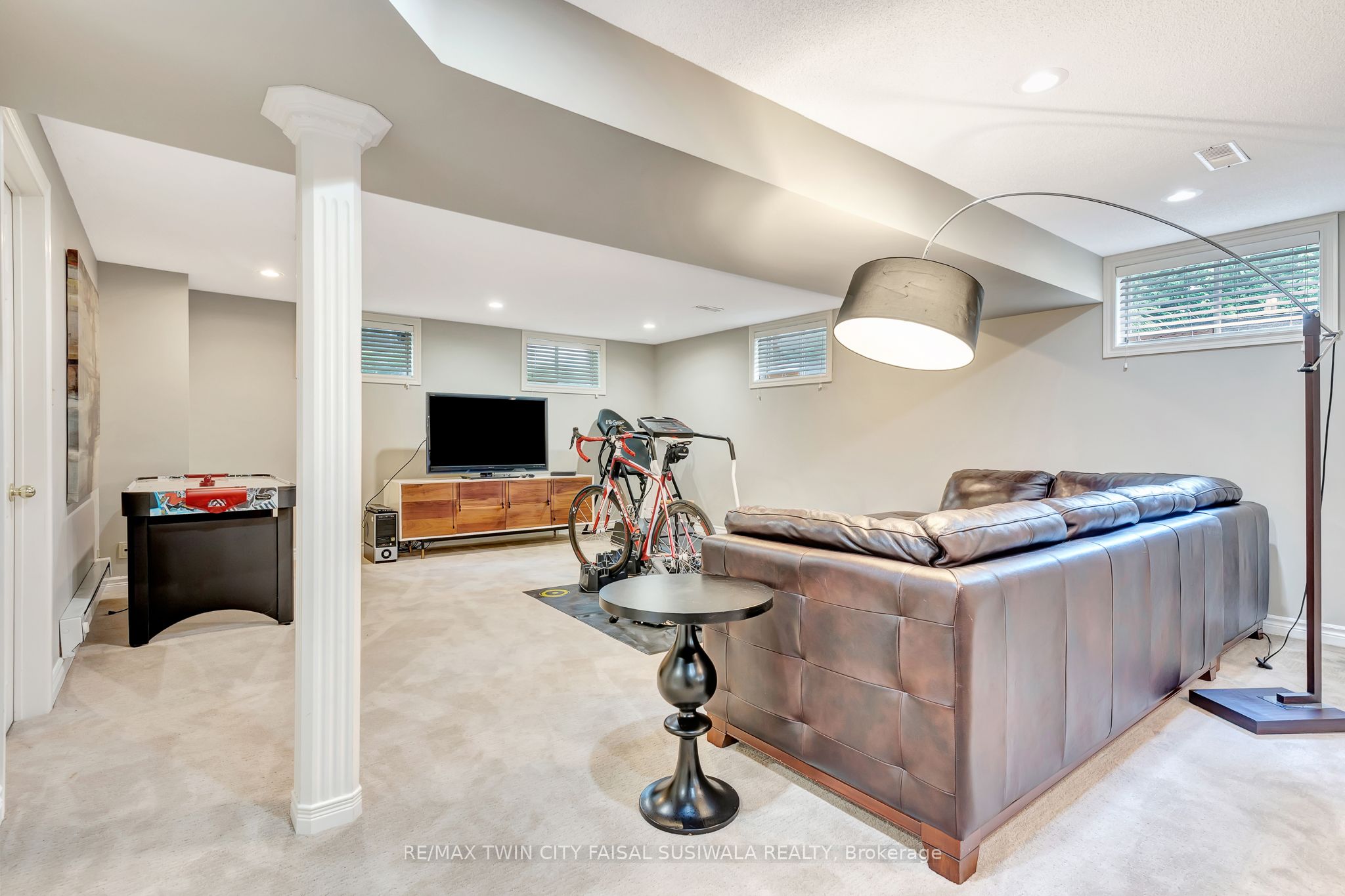 22 Deerpath Court Property Photo 40