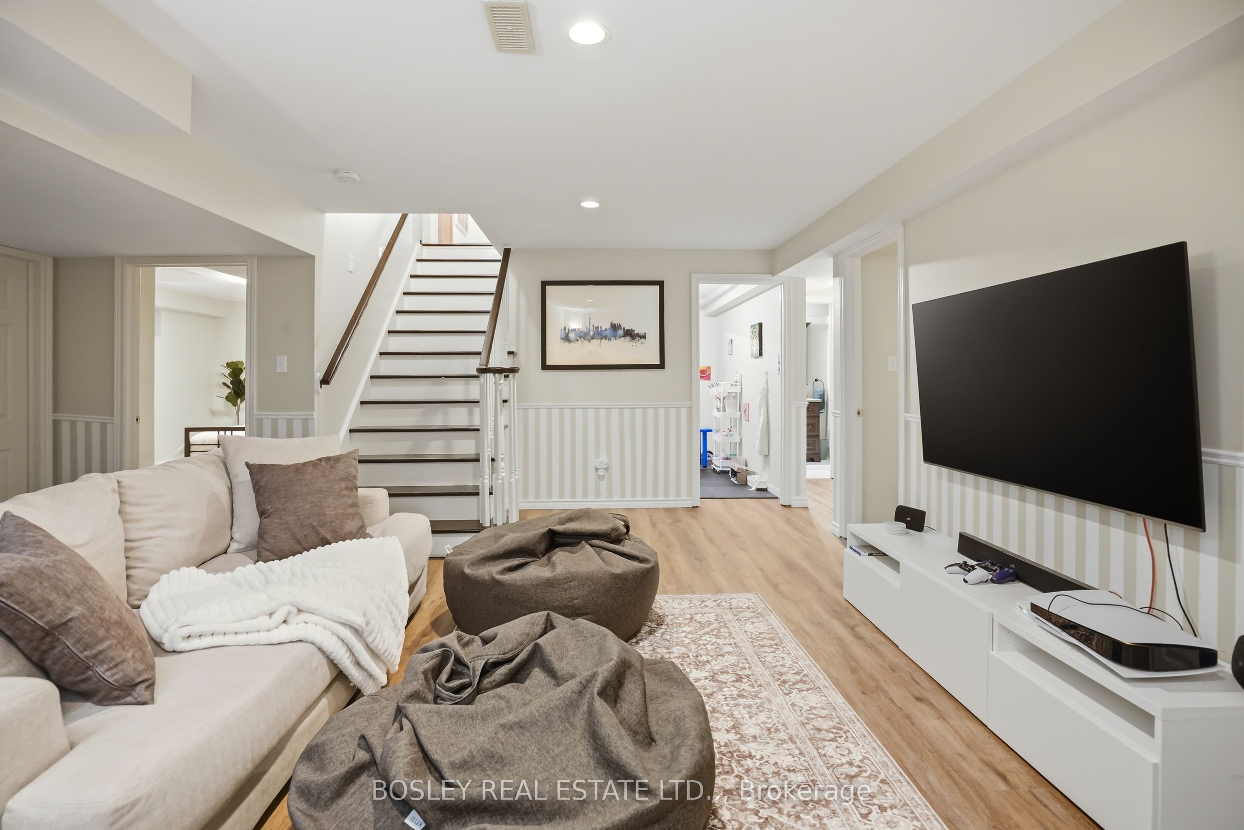 851 Charlotte Street Property Photo 44