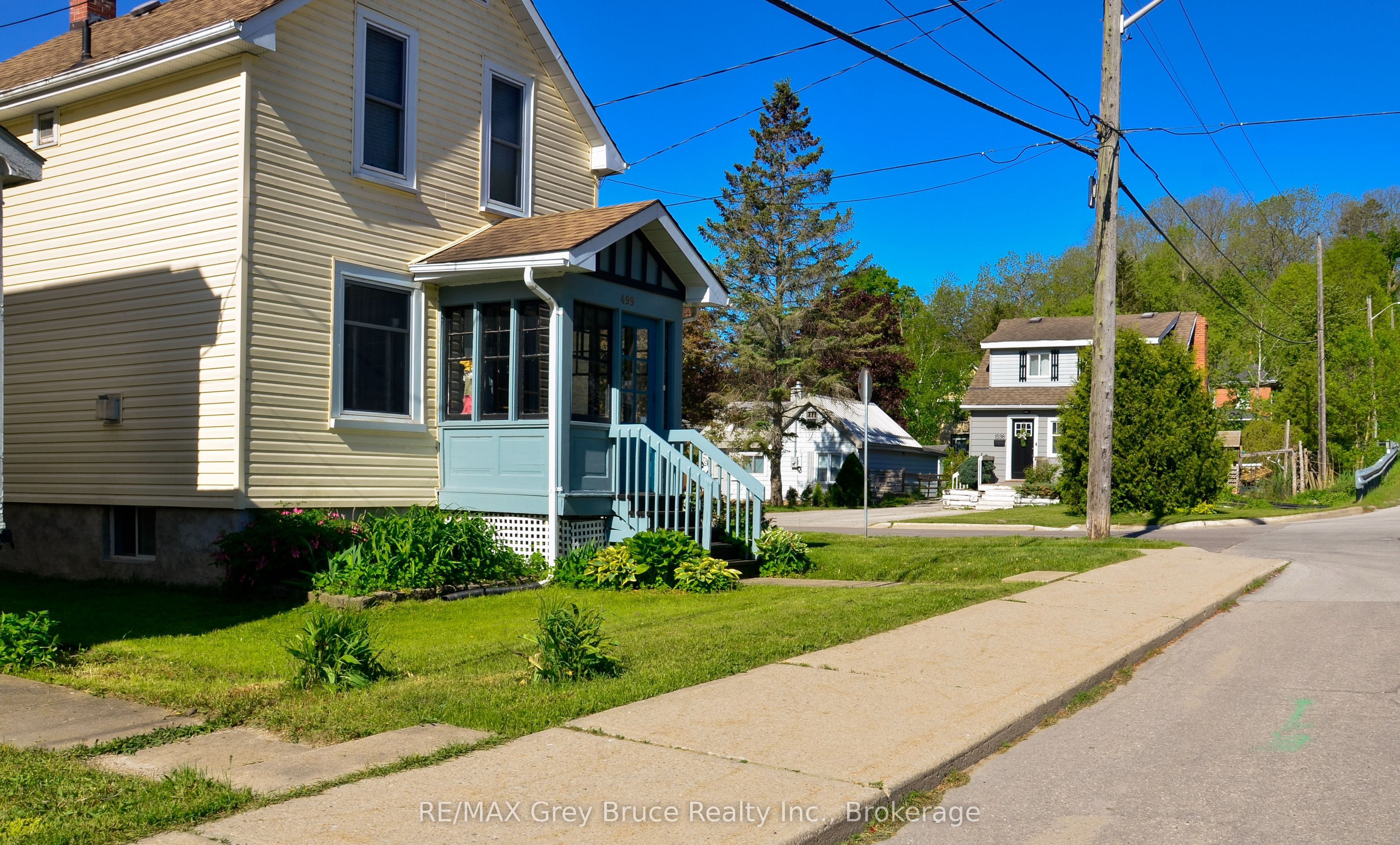 499 16th Street W Property Photo 26