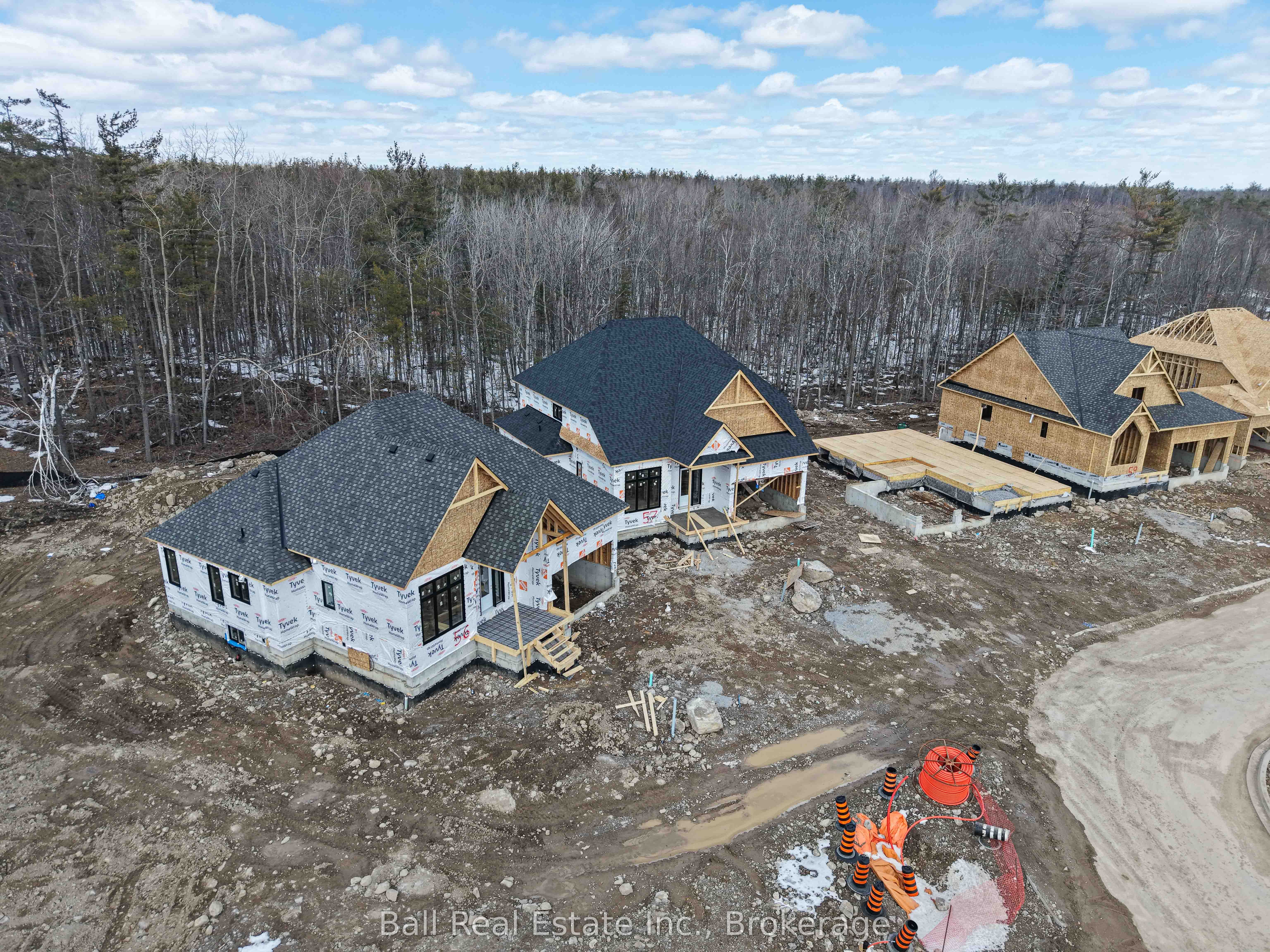 43 Hemlock Crescent Property Photo 8