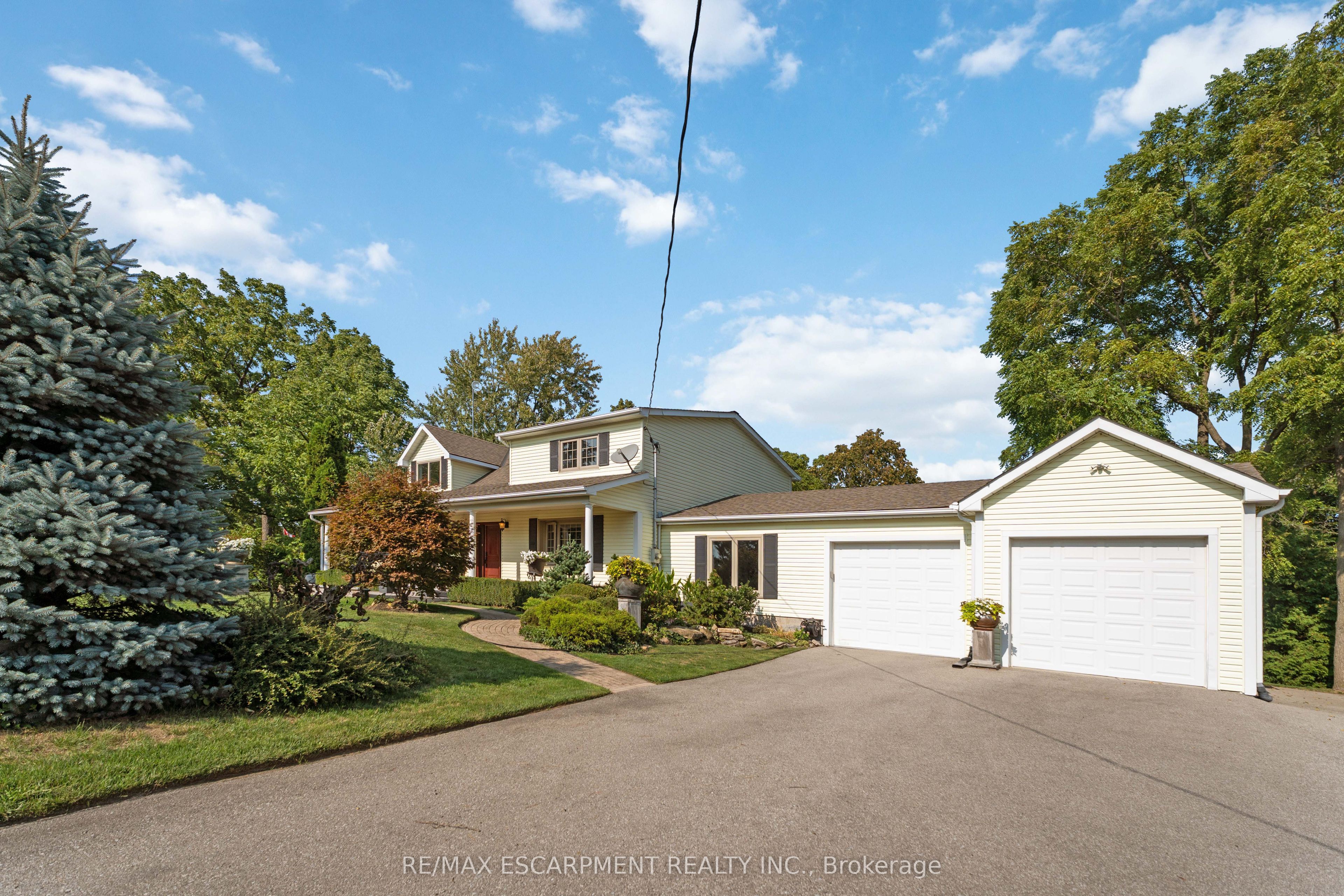 493 Ridge Road E Property Photo 4
