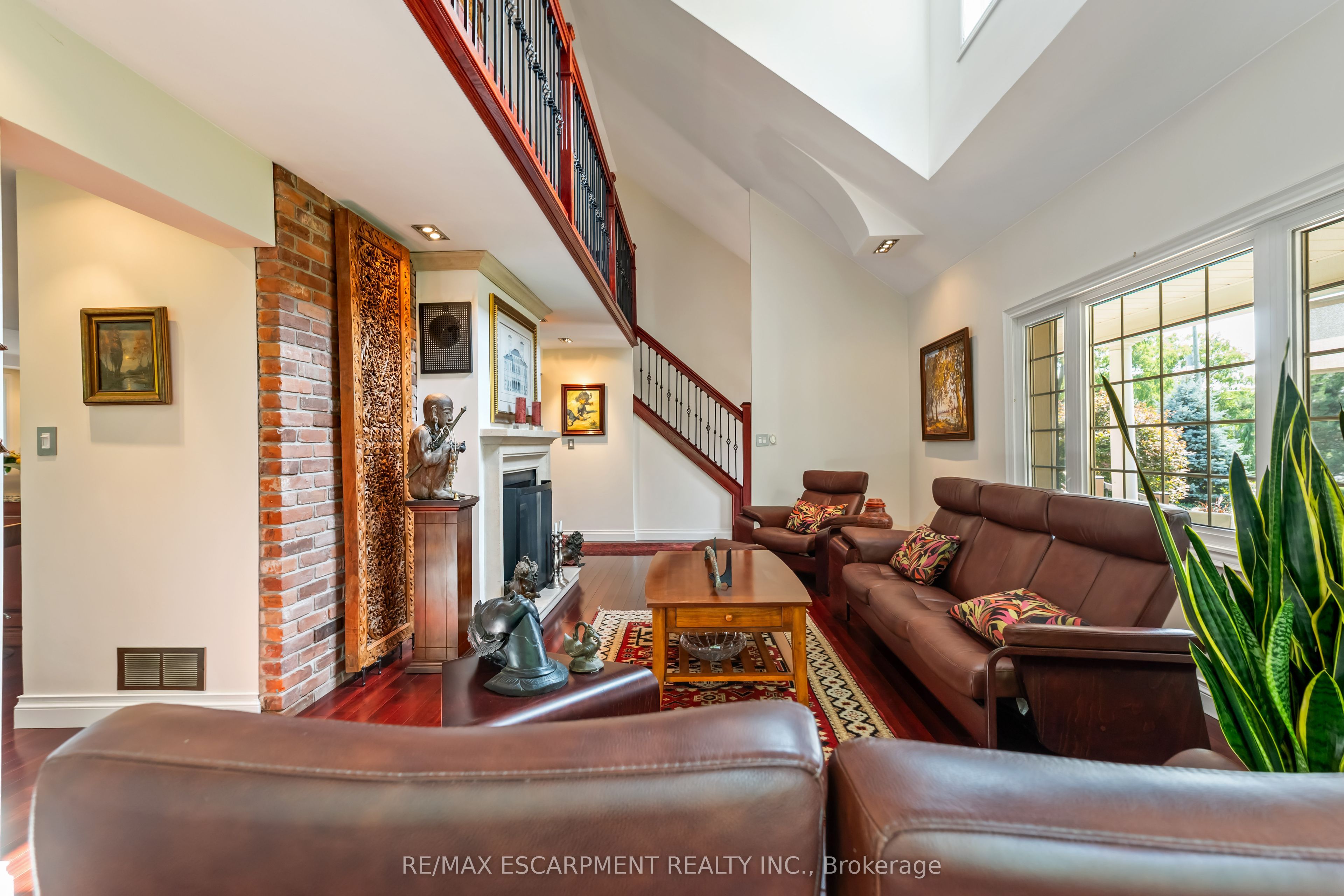 493 Ridge Road E Property Photo 11