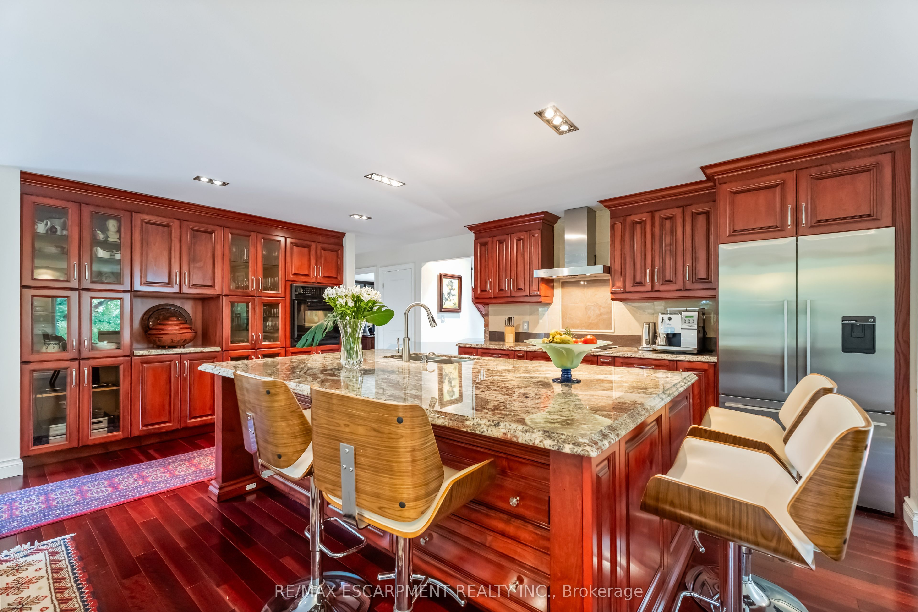 493 Ridge Road E Property Photo 16