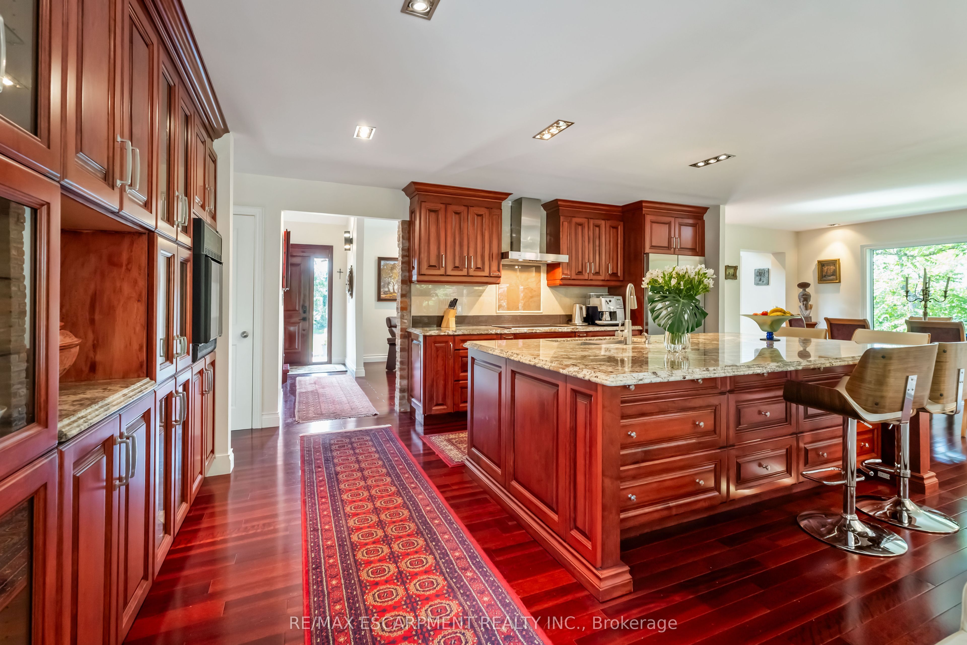 493 Ridge Road E Property Photo 19