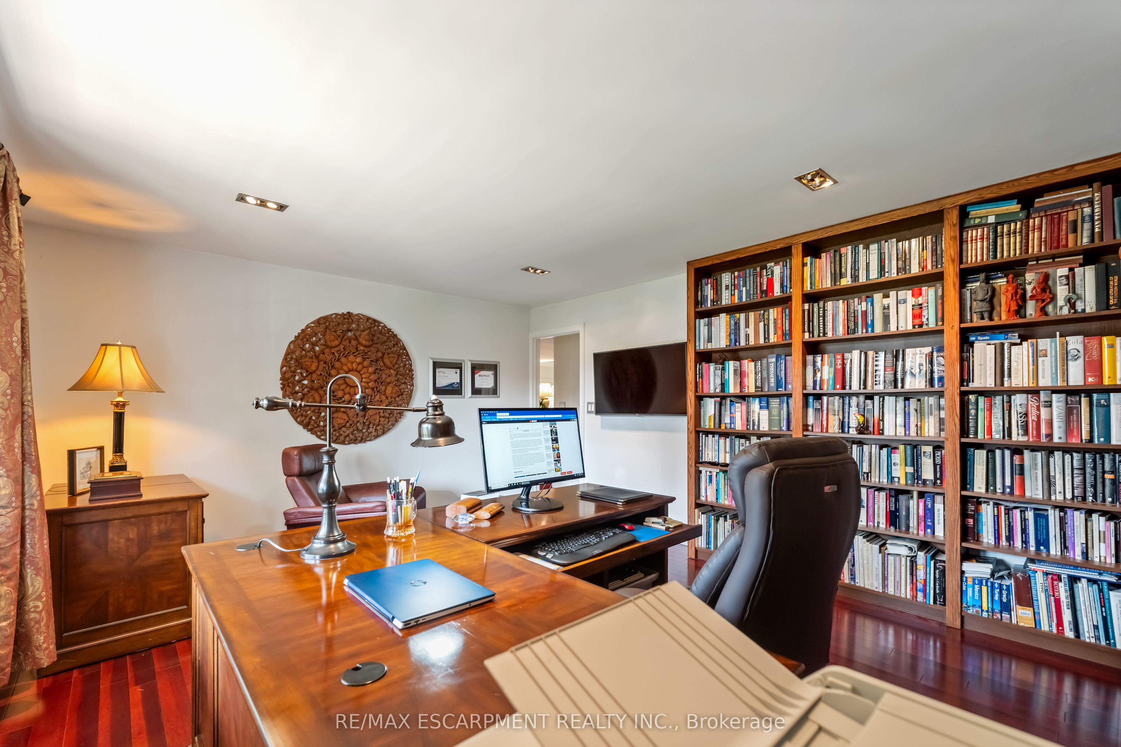 493 Ridge Road E Property Photo 29