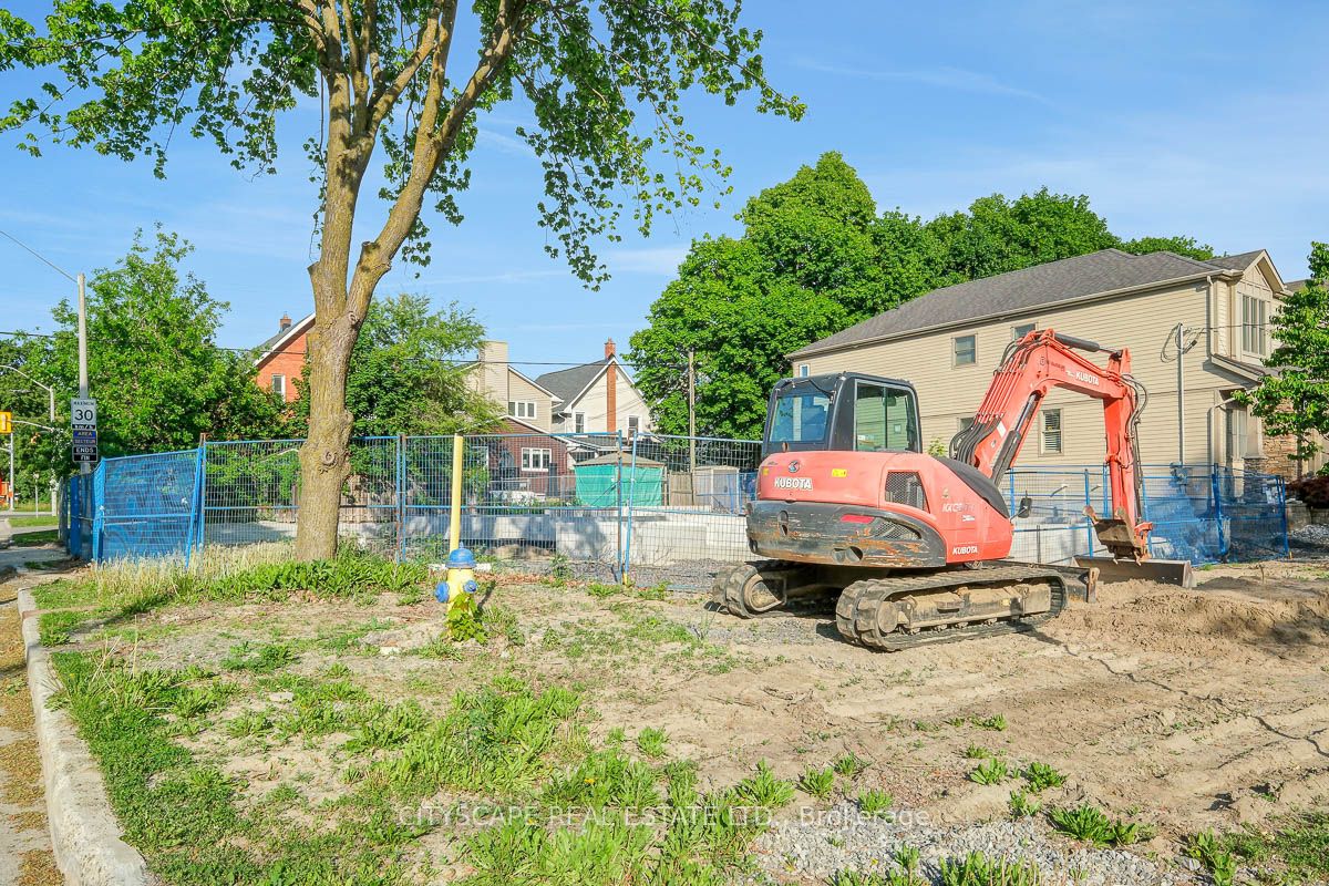 551 Edison Avenue Property Photo 2
