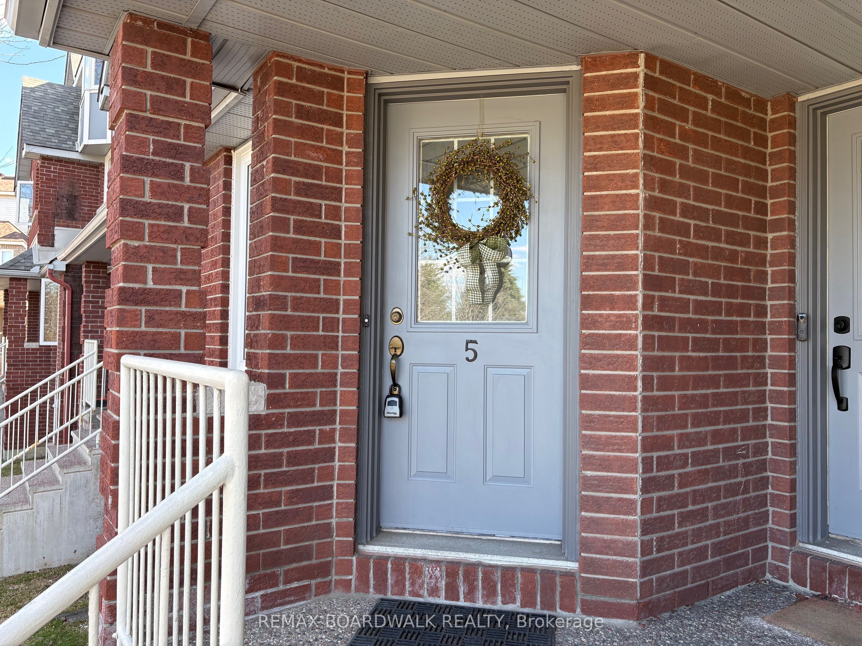 5 Briston Private Property Photo 2