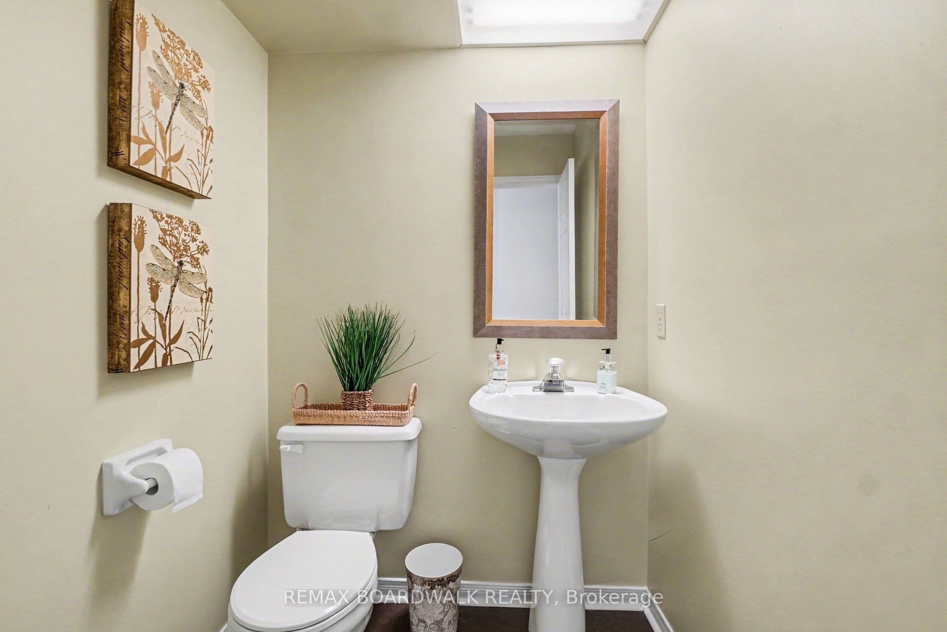 5 Briston Private Property Photo 4