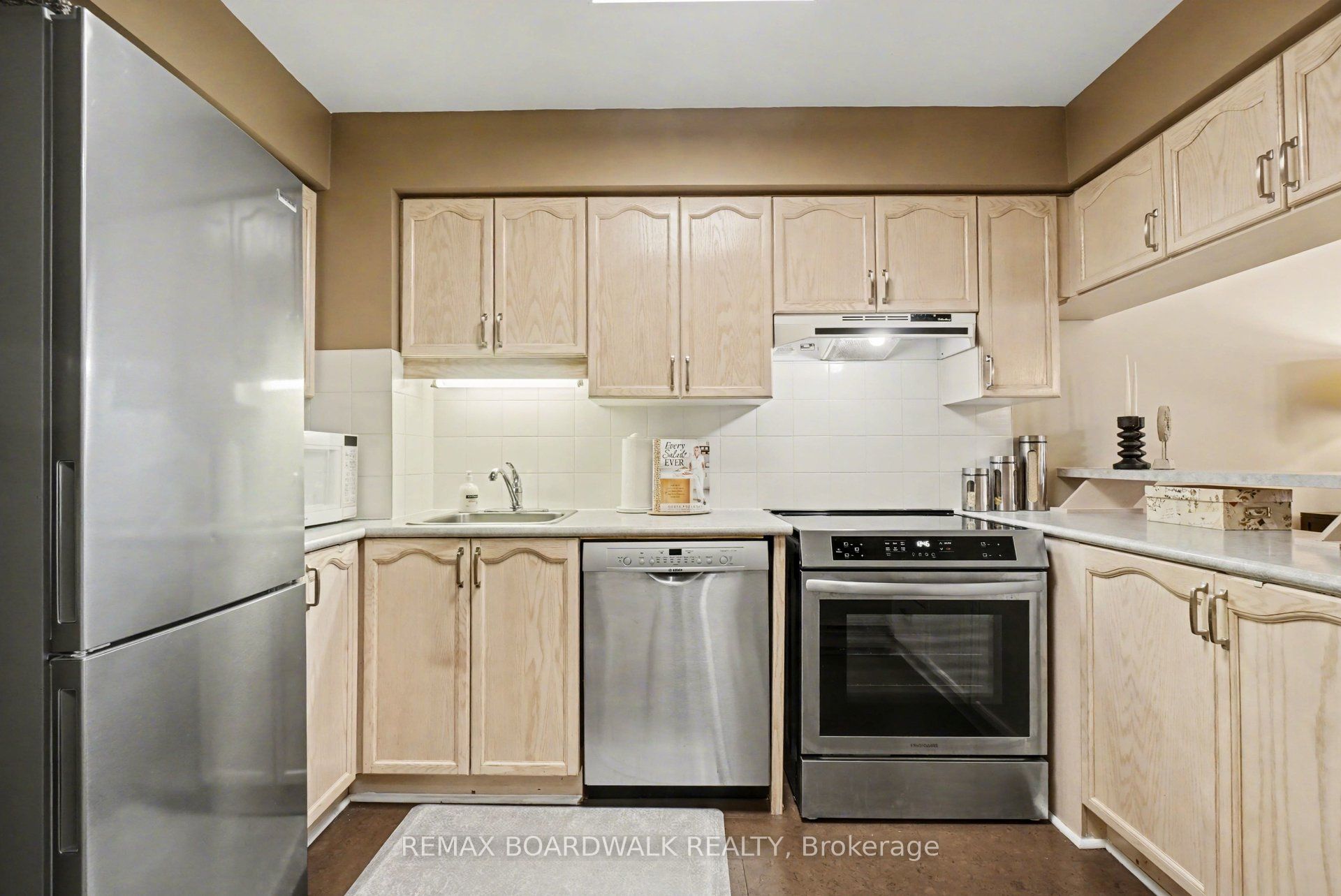 5 Briston Private Property Photo 6