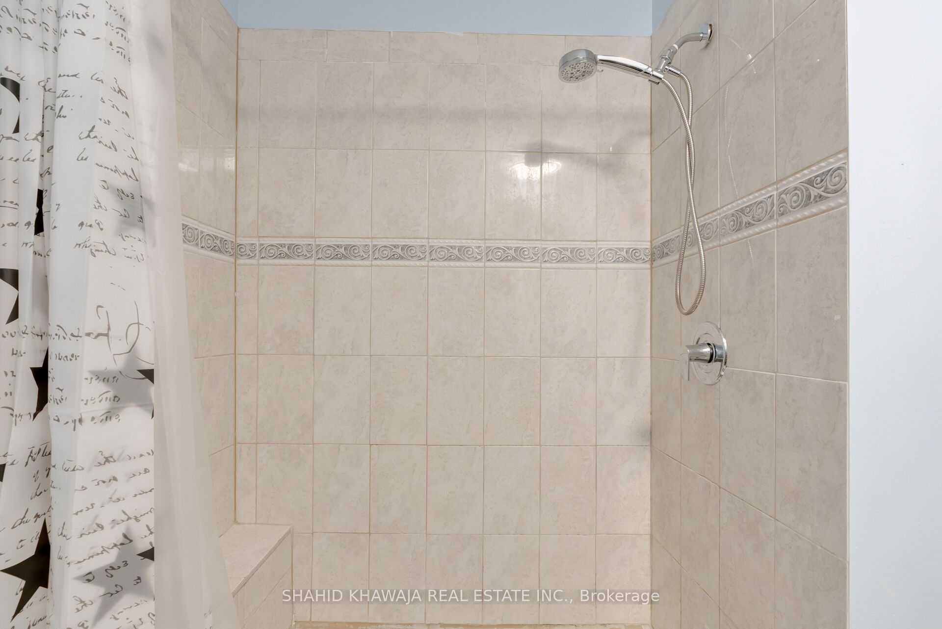 143 Janefield Avenue Property Photo 36