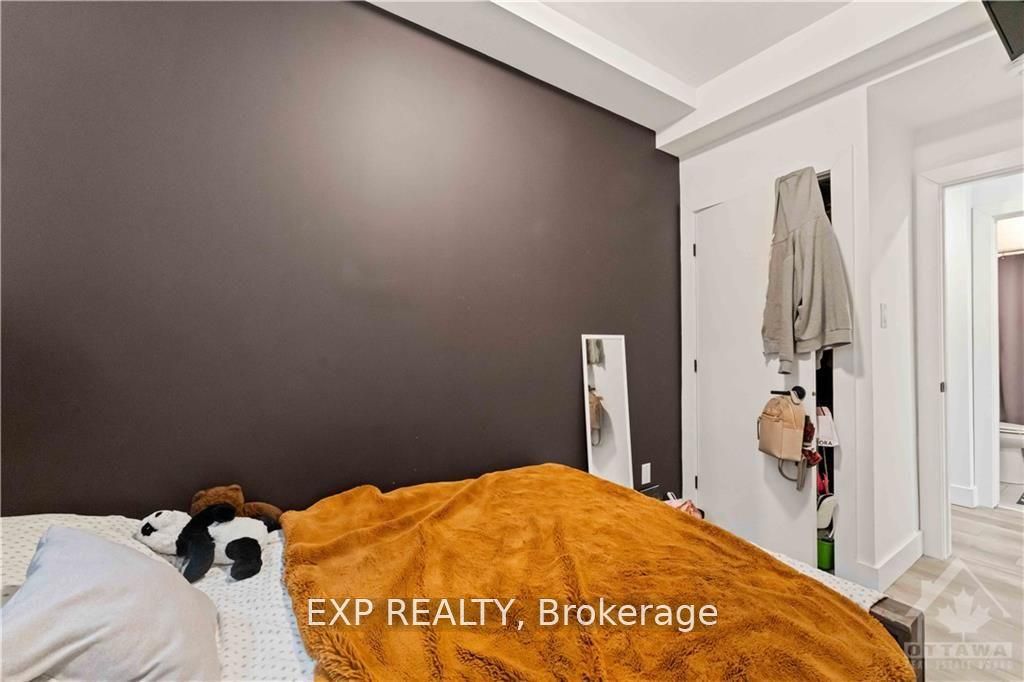 227 Blackburn Avenue Property Photo 12