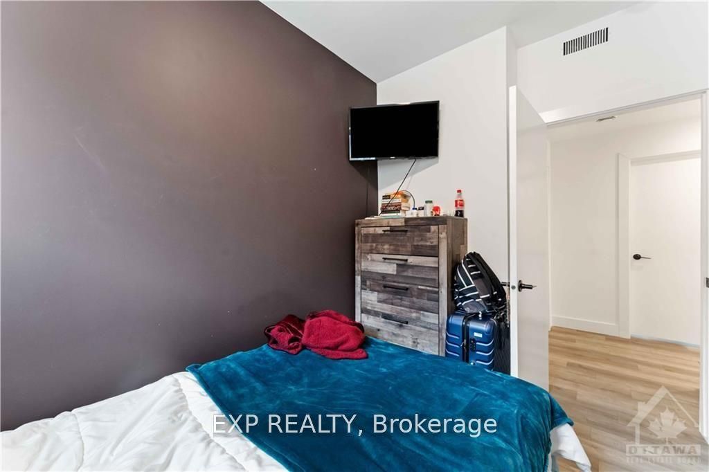 227 Blackburn Avenue Property Photo 17