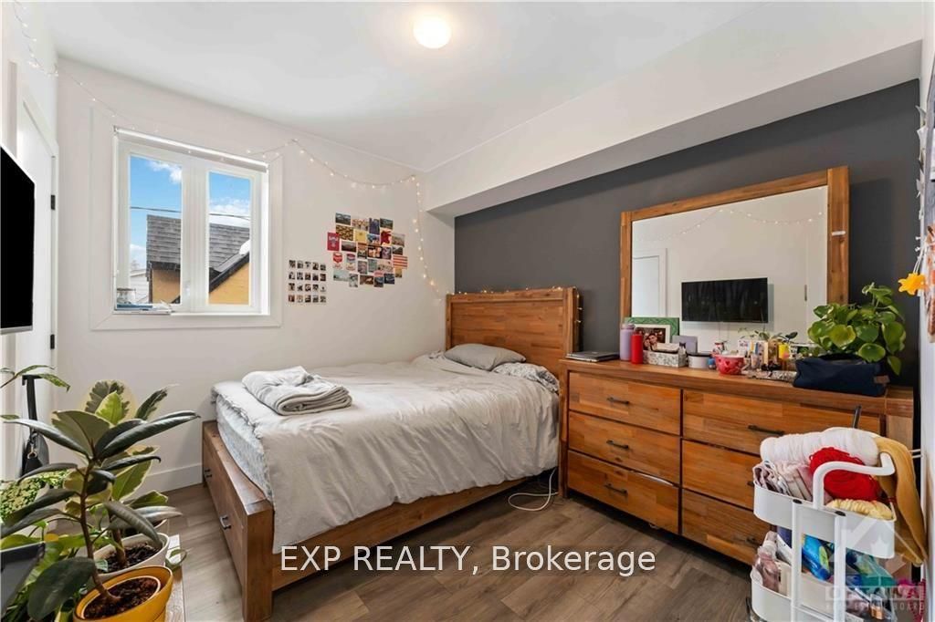 227 Blackburn Avenue Property Photo 18