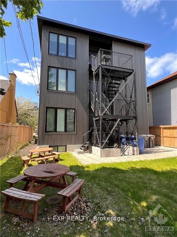 227 Blackburn Avenue Property Photo 28