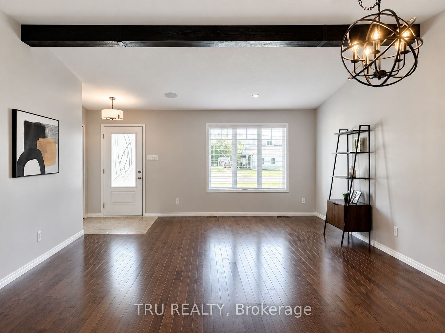 2315 Laval Street Property Photo 3