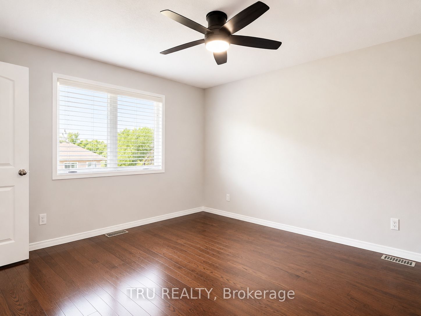2315 Laval Street Property Photo 13