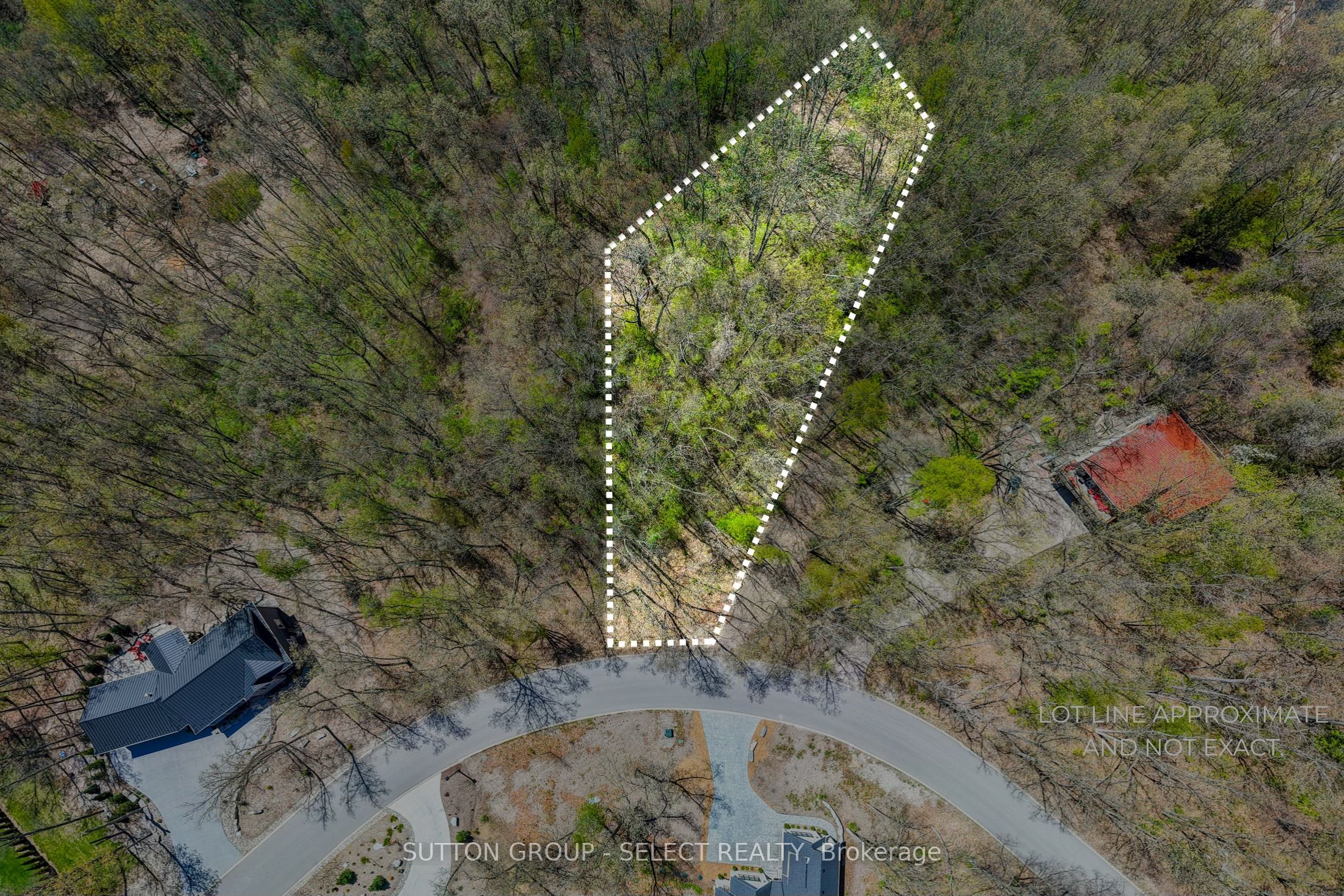 10096 Pinery Bluffs Rd Property Photo 1