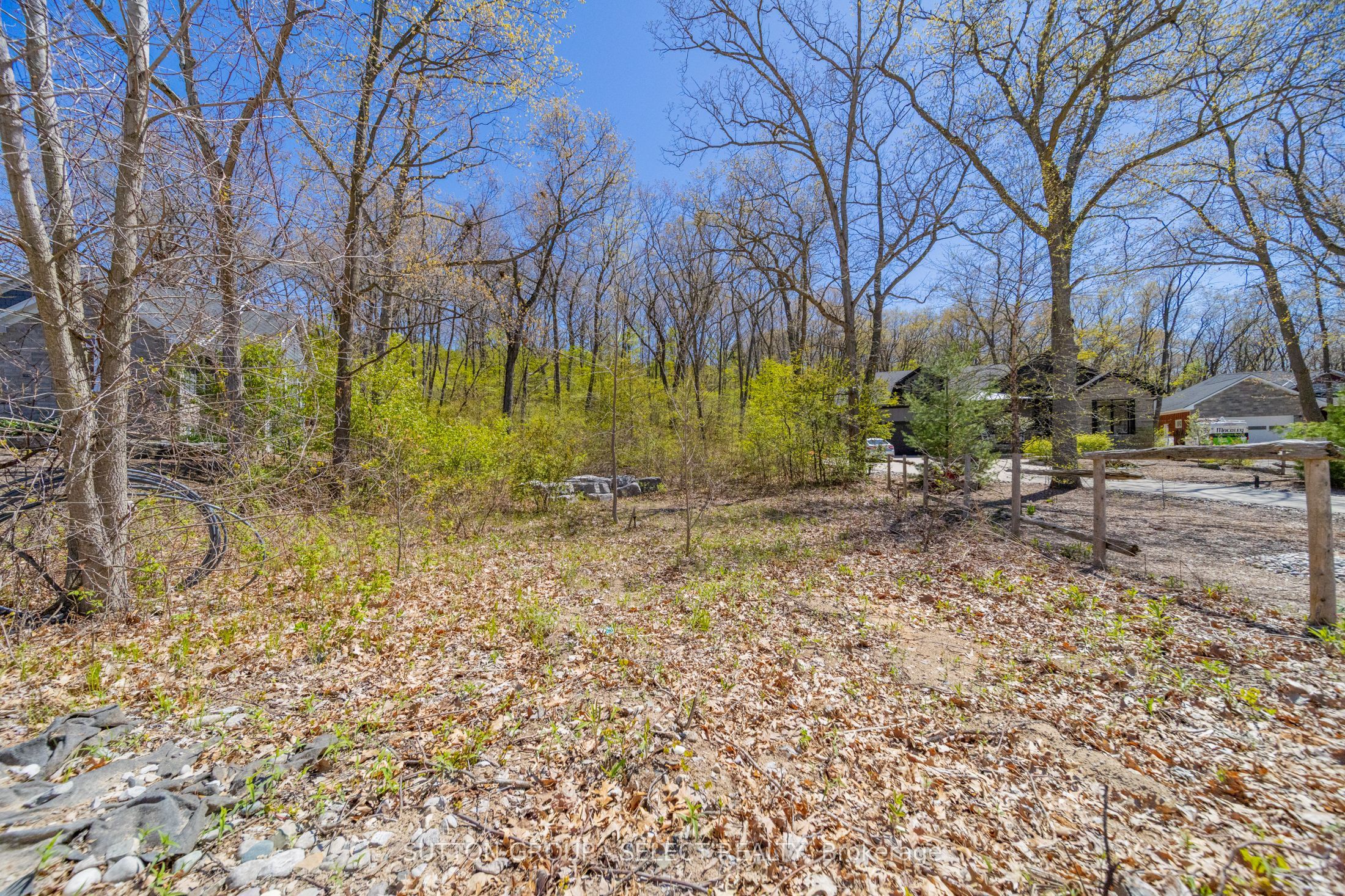 10126 Pinery Bluffs Rd Property Photo 8
