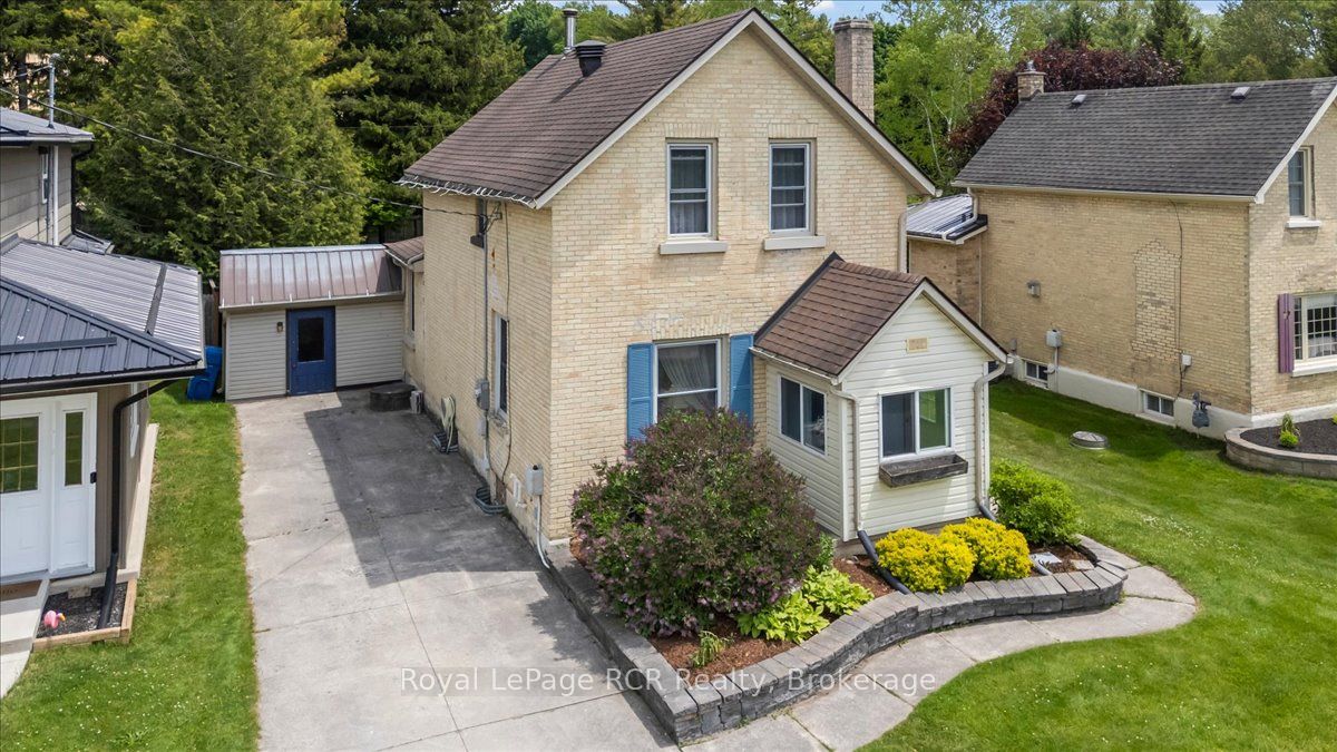 865 7th Avenue Property Photo 1