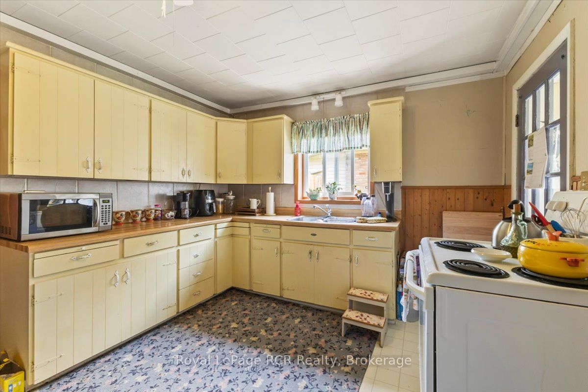 865 7th Avenue Property Photo 8