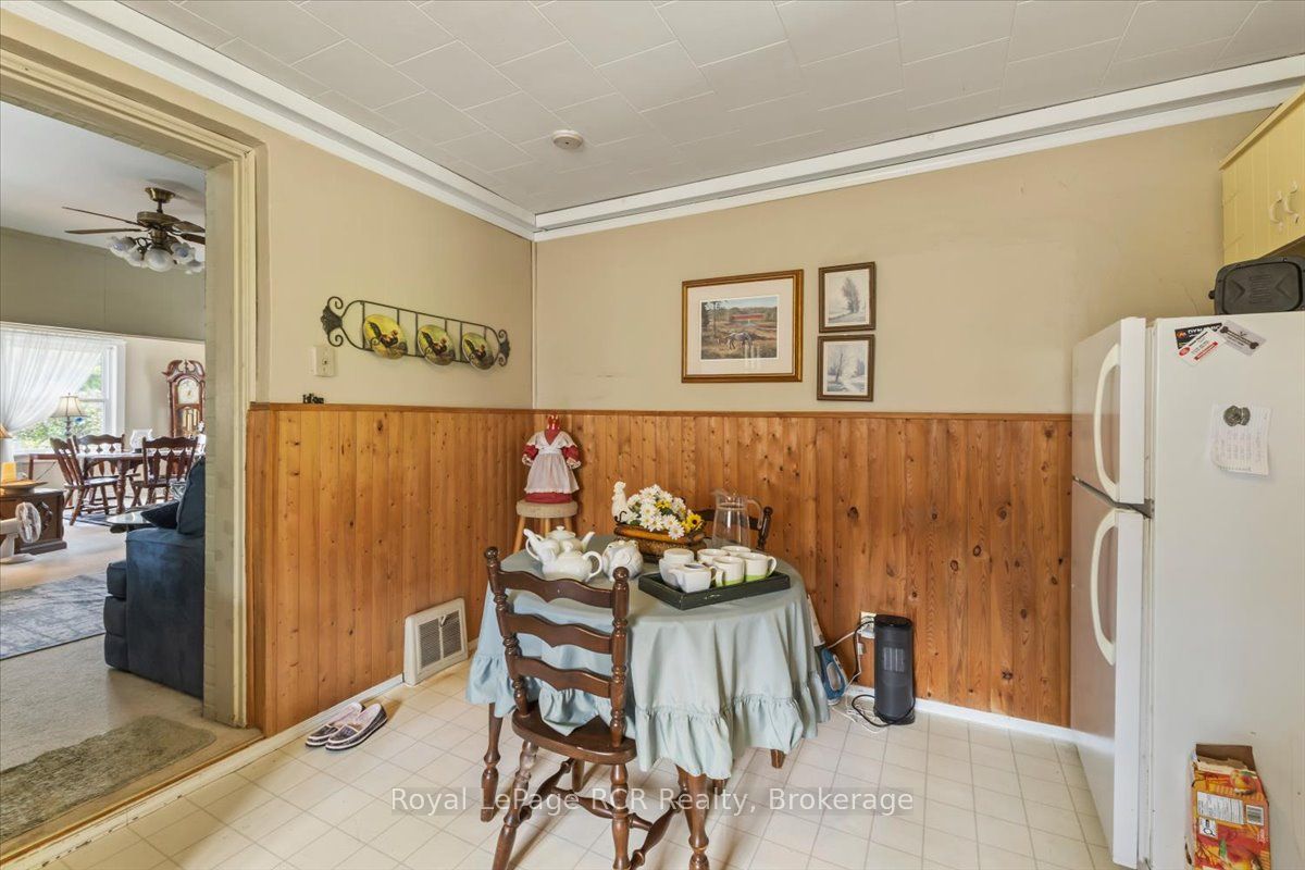 865 7th Avenue Property Photo 9