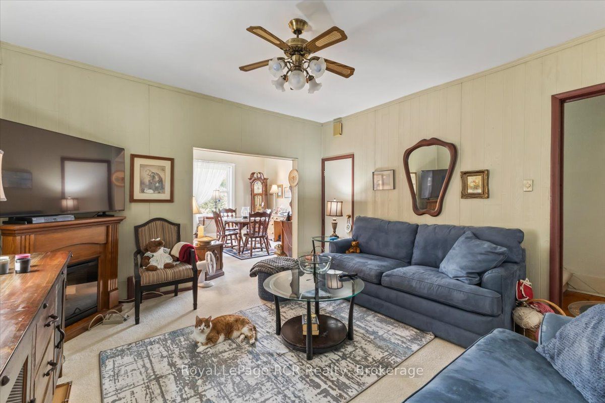 865 7th Avenue Property Photo 14